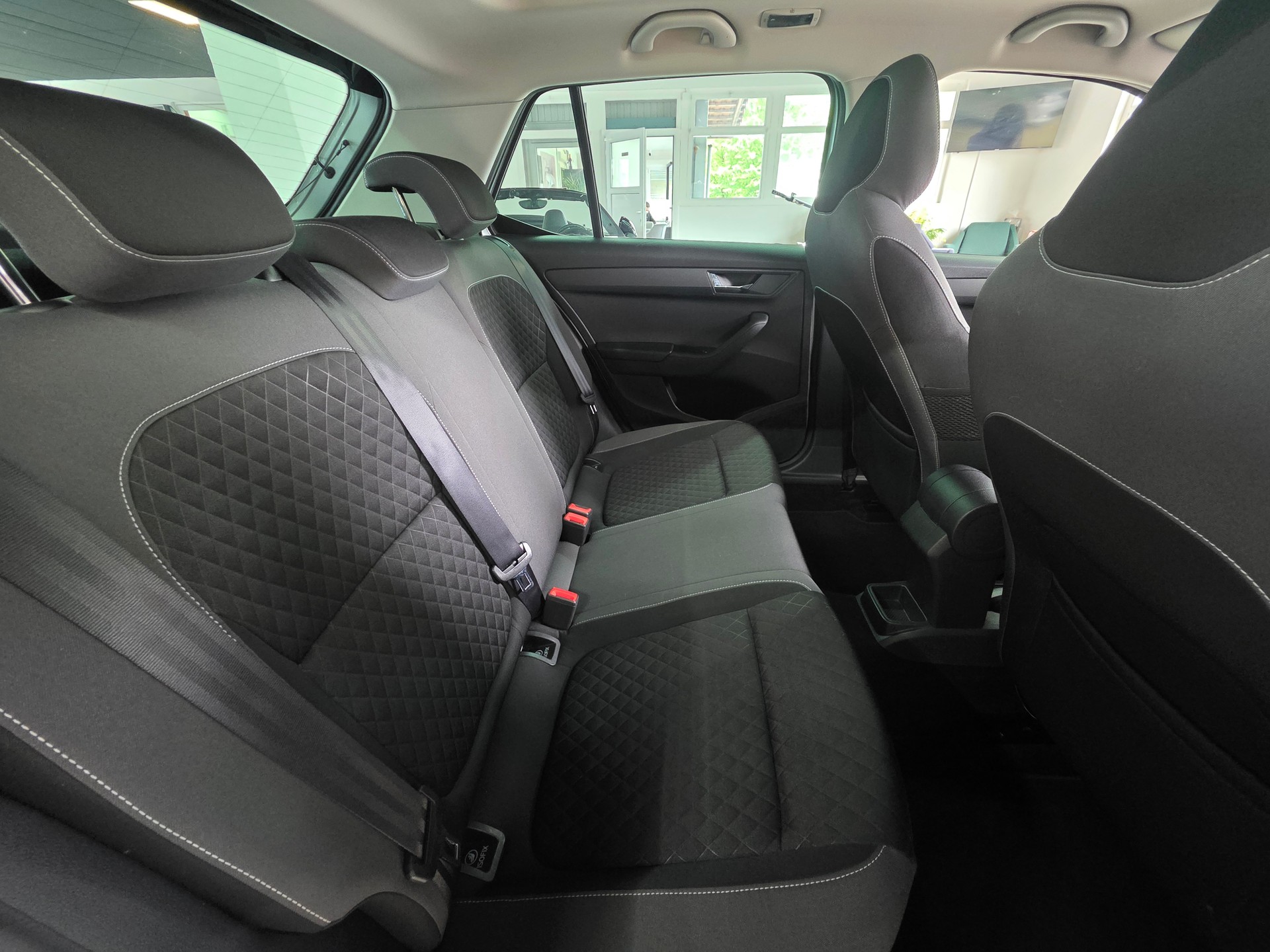 SKODA Fabia 1.2 TSI Swiss Edition DSG-image-14