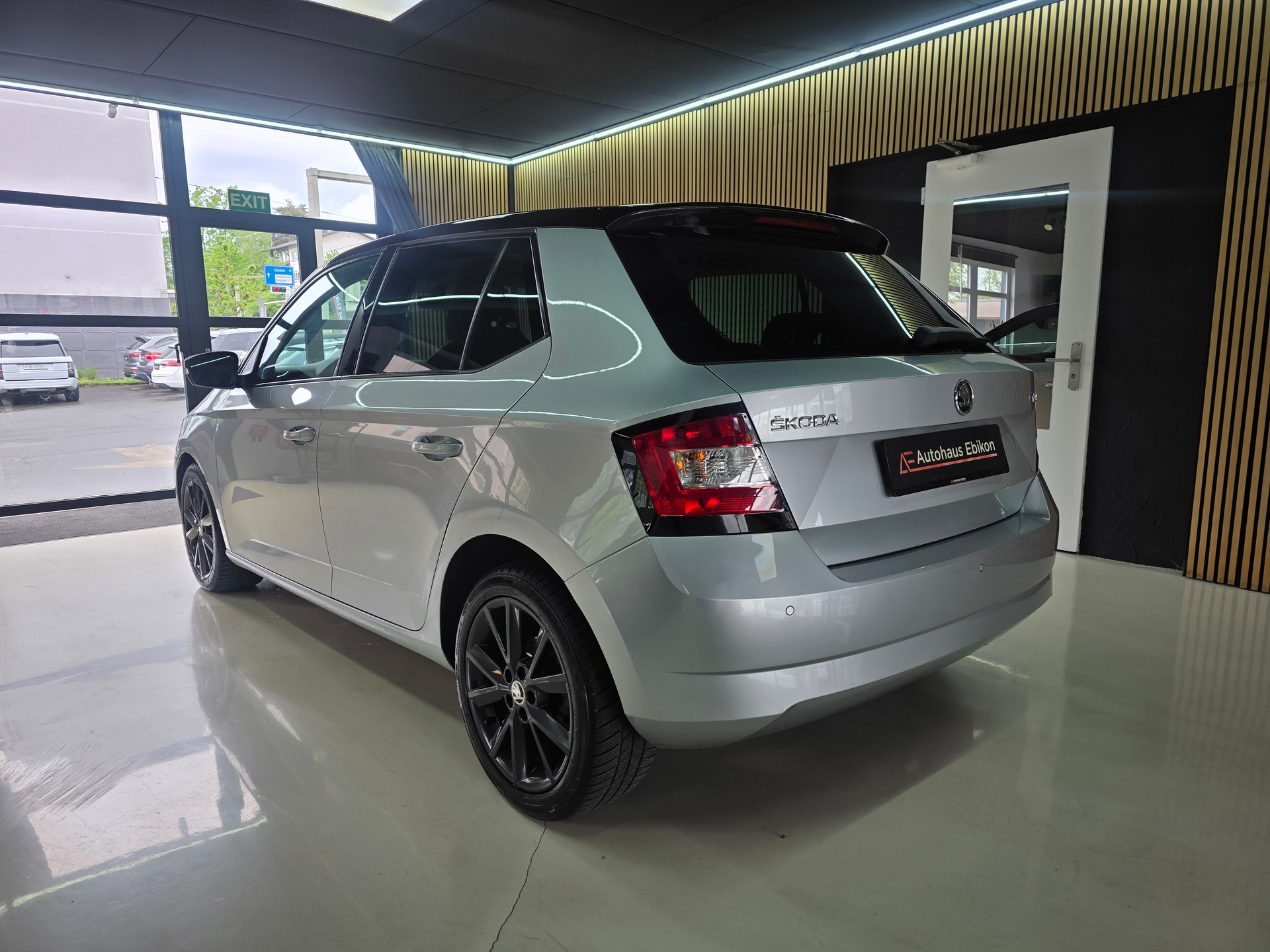 SKODA Fabia 1.2 TSI Swiss Edition DSG-image-4
