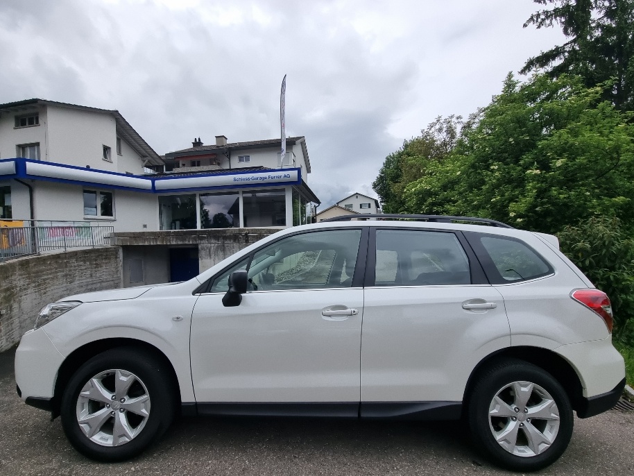 SUBARU Forester 2.0i Advantage Lineartronic-showroom-element-1