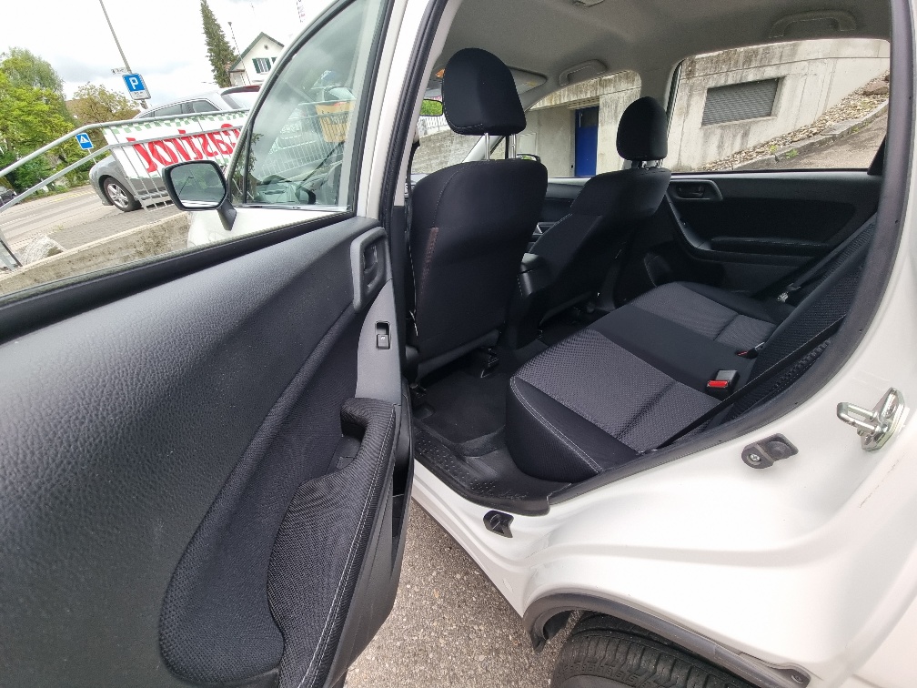 SUBARU Forester 2.0i Advantage Lineartronic-image-7