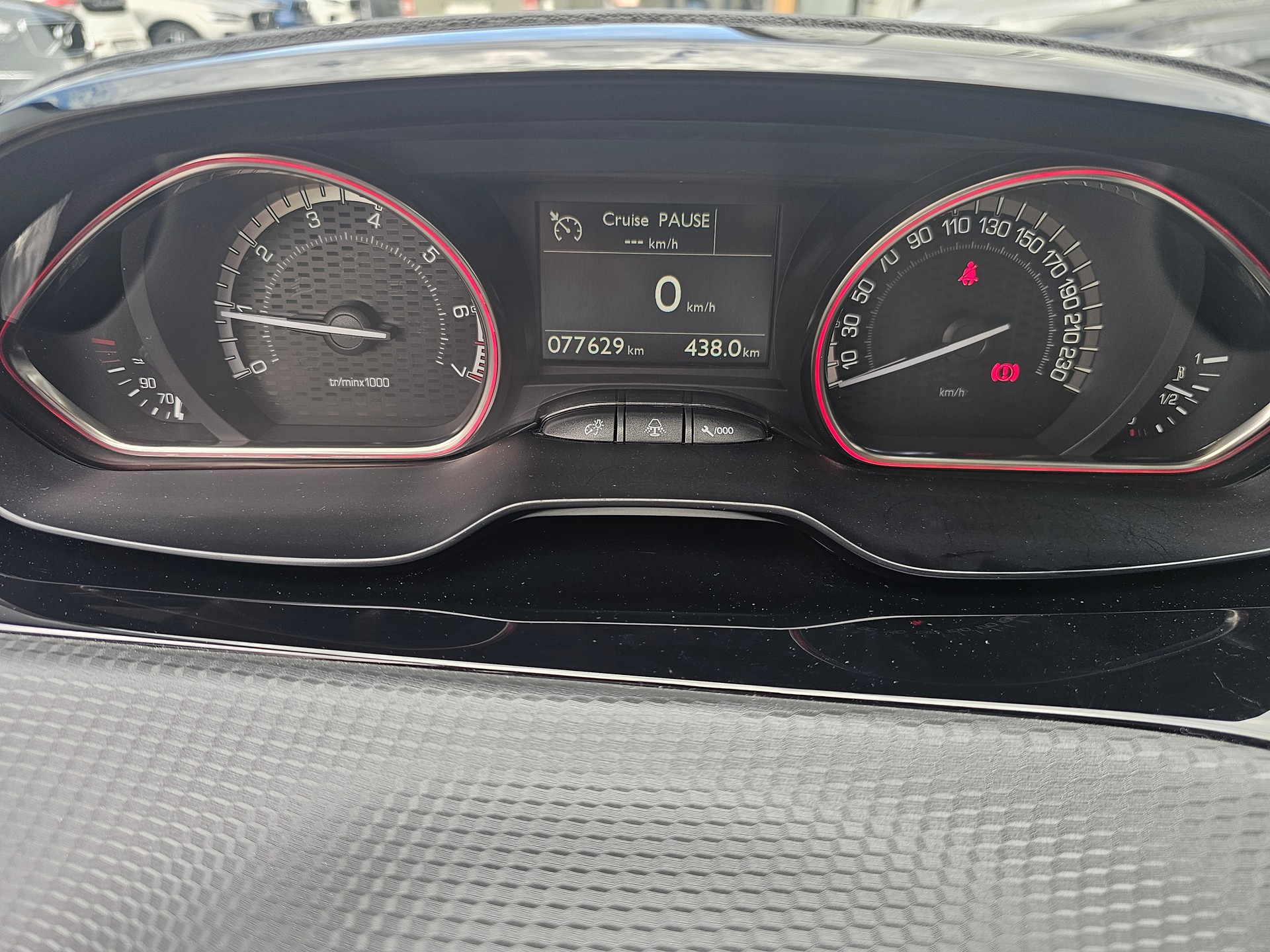 PEUGEOT 2008 1.2 PureTech 130 GT Line S/S-image-10