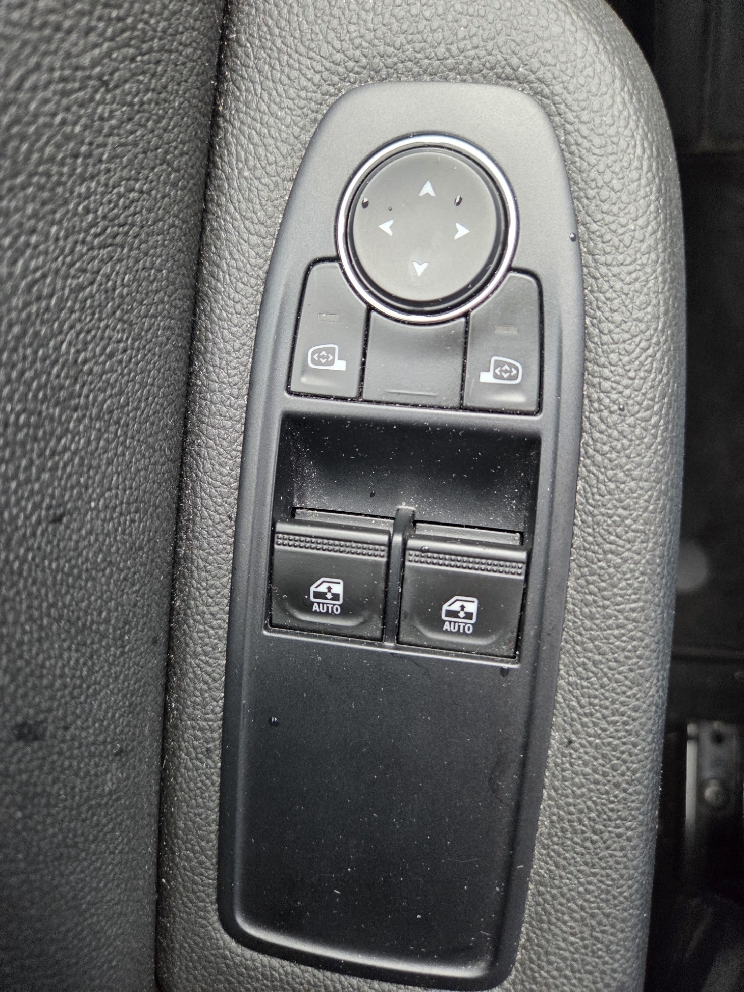RENAULT Clio 1.0 Zen-image-7