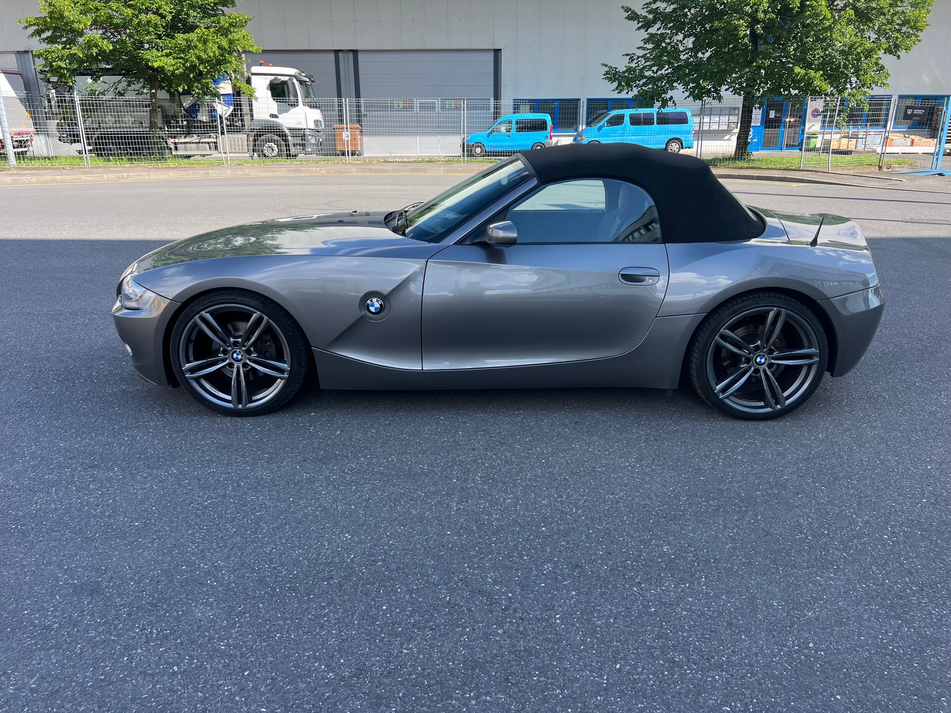 BMW Z4 3.0i Roadster-image-2