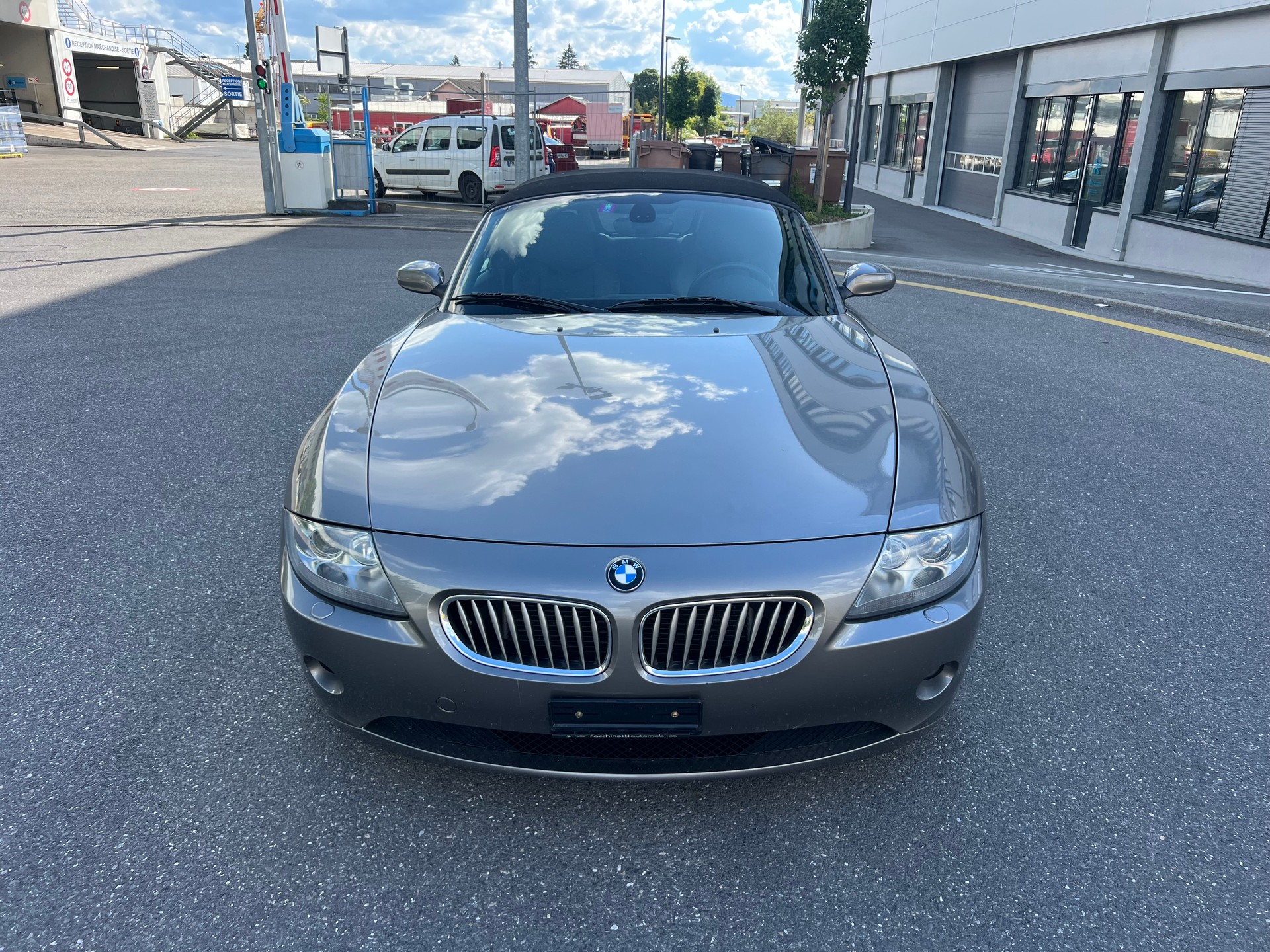 BMW Z4 3.0i Roadster-image-1