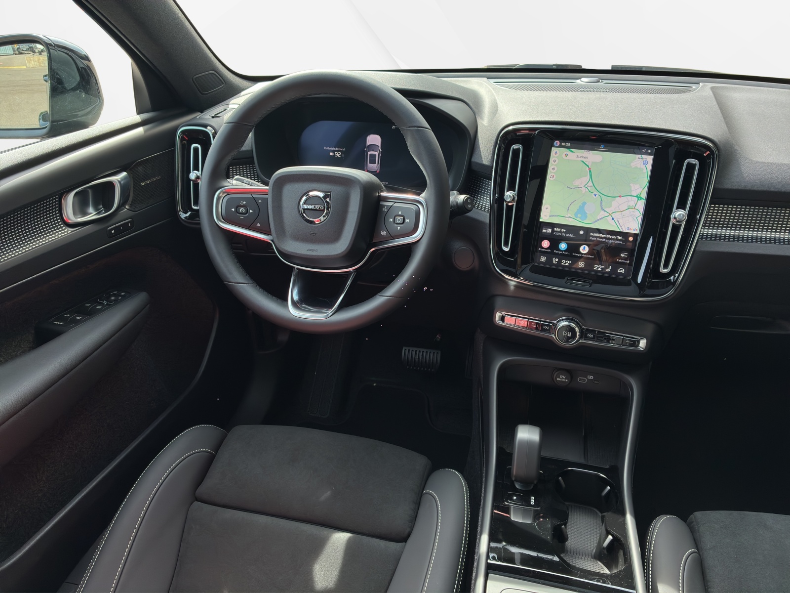 VOLVO EX40 Twin Ultra AWD-image-10