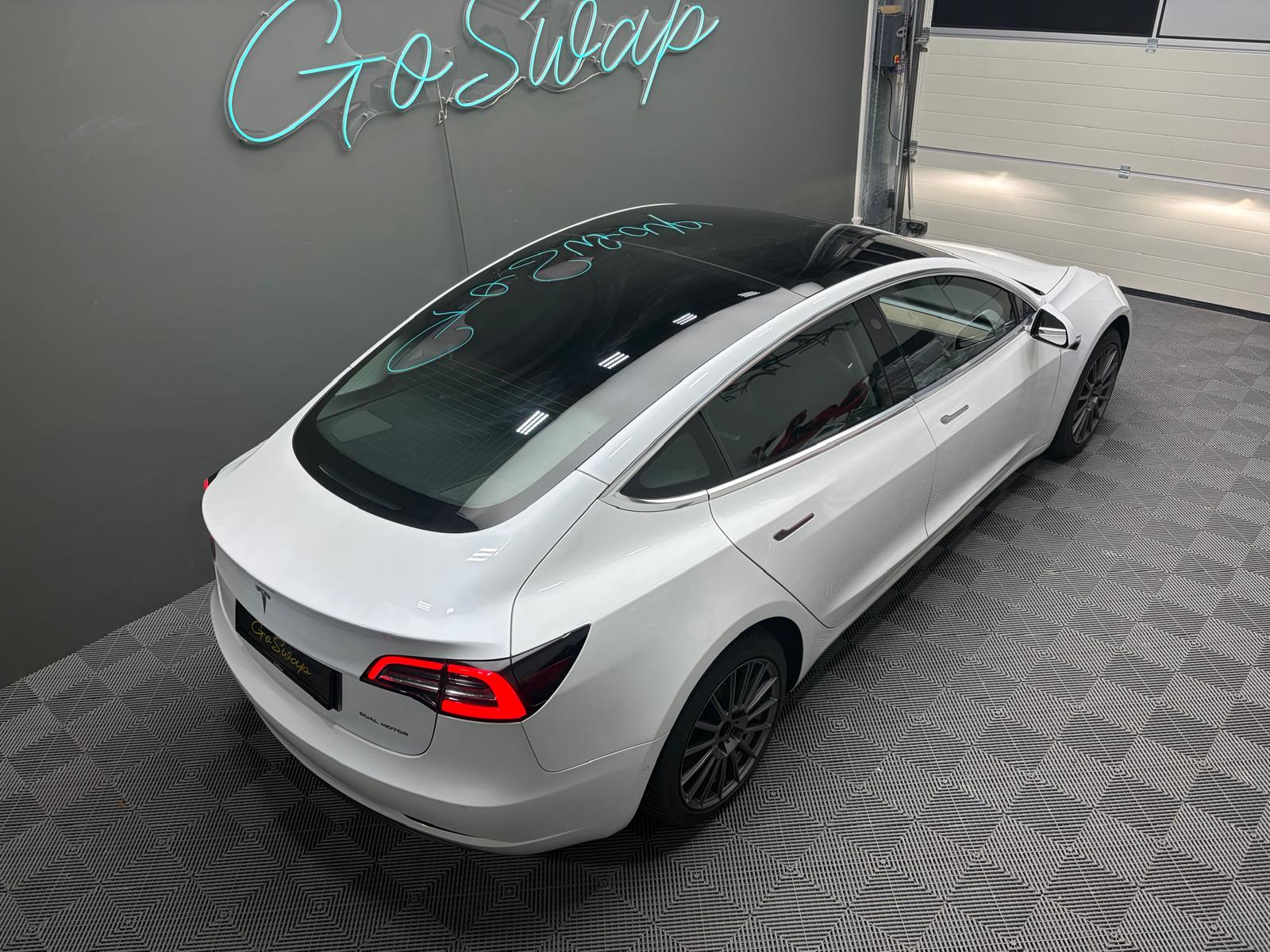 TESLA Model 3 Long Range Dual Motor AWD - Full Service Drive Capabiity-image-4
