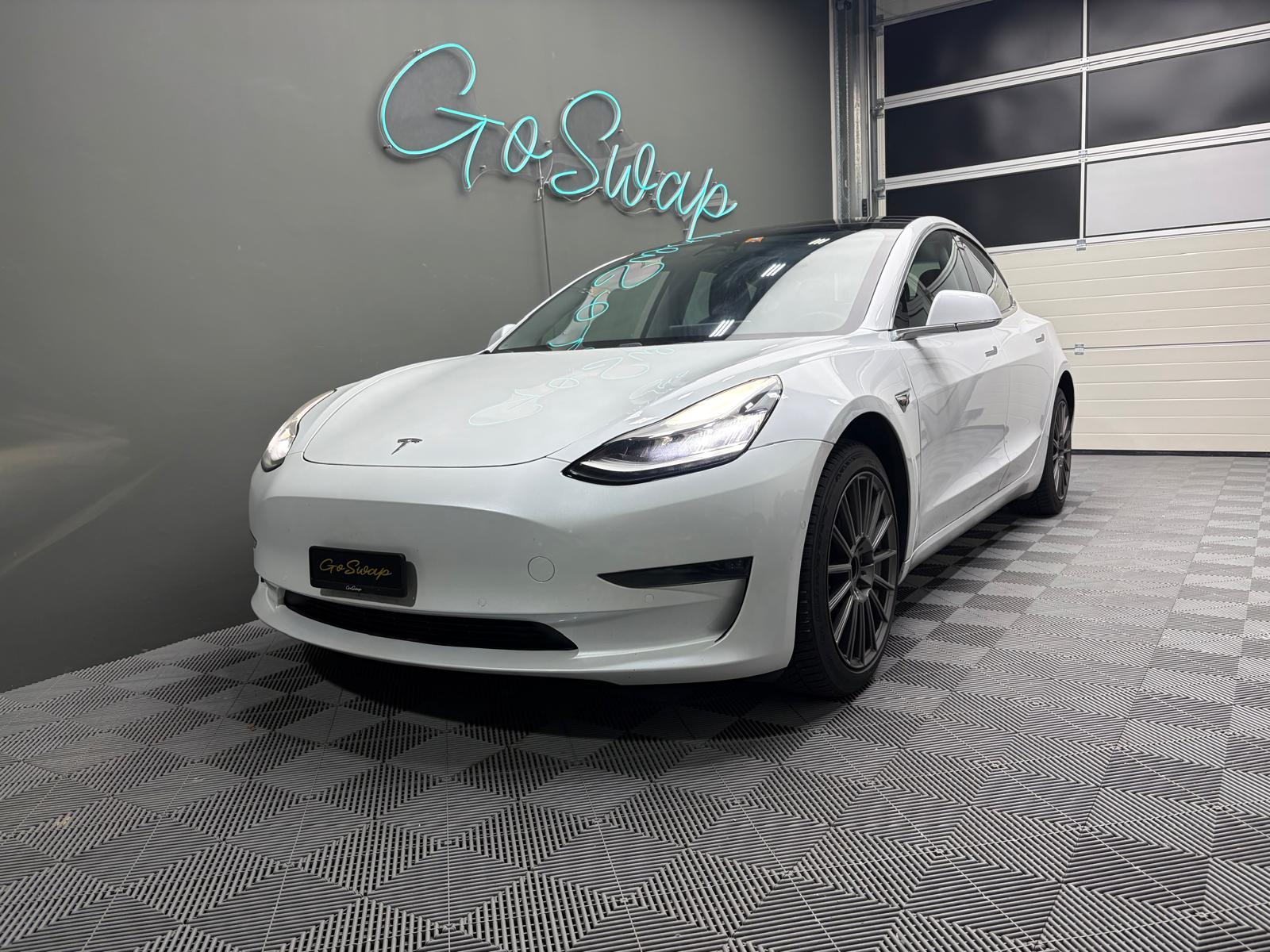 TESLA Model 3 Long Range Dual Motor AWD - Full Service Drive Capabiity-image-6