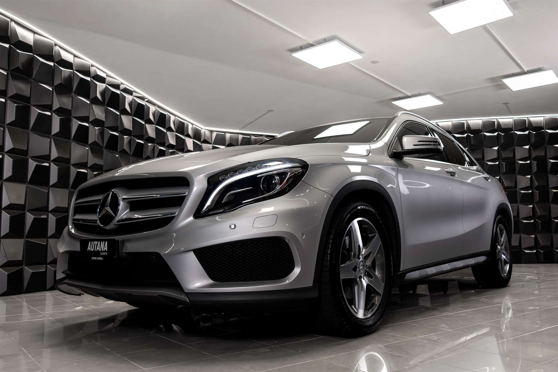 MERCEDES-BENZ GLA 250 AMG Line 4Matic 7G-DCT-image-21
