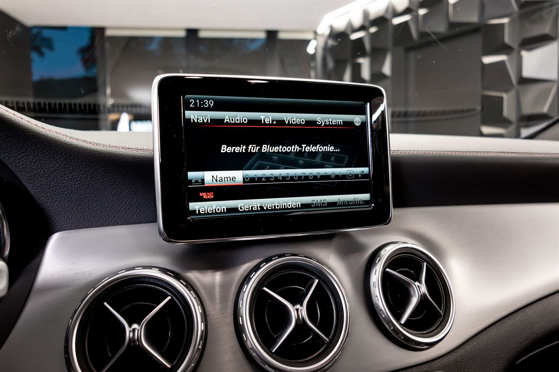 MERCEDES-BENZ GLA 250 AMG Line 4Matic 7G-DCT-image-14