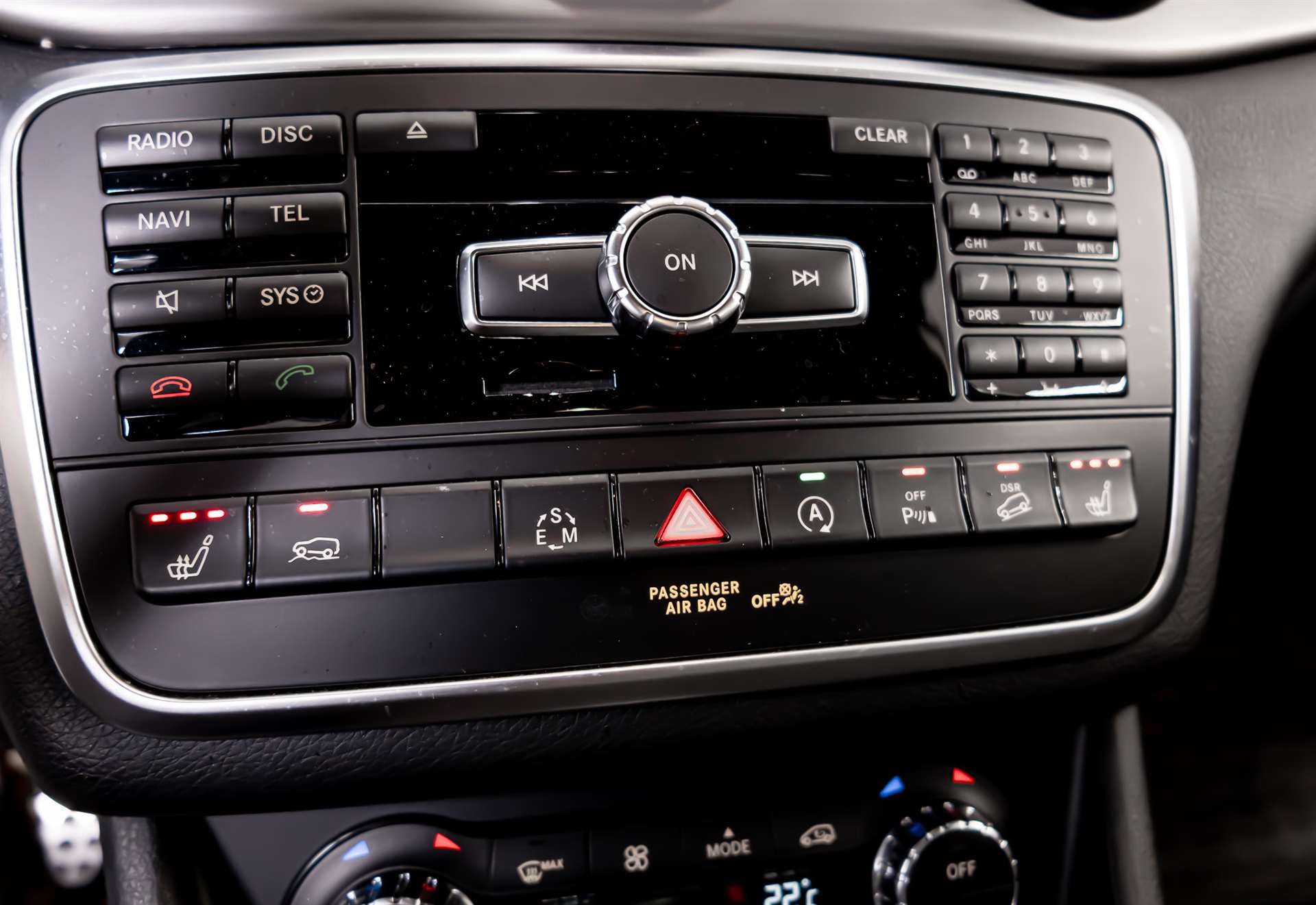 MERCEDES-BENZ GLA 250 AMG Line 4Matic 7G-DCT-image-15