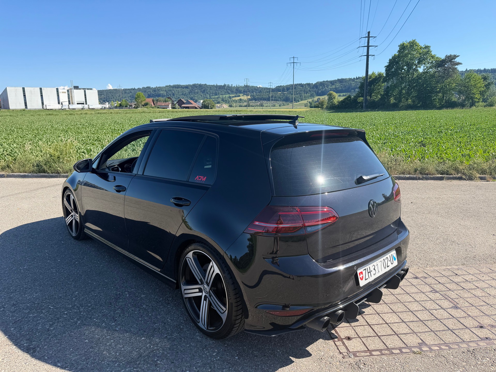 VW Golf 7R 4Motion-image-7