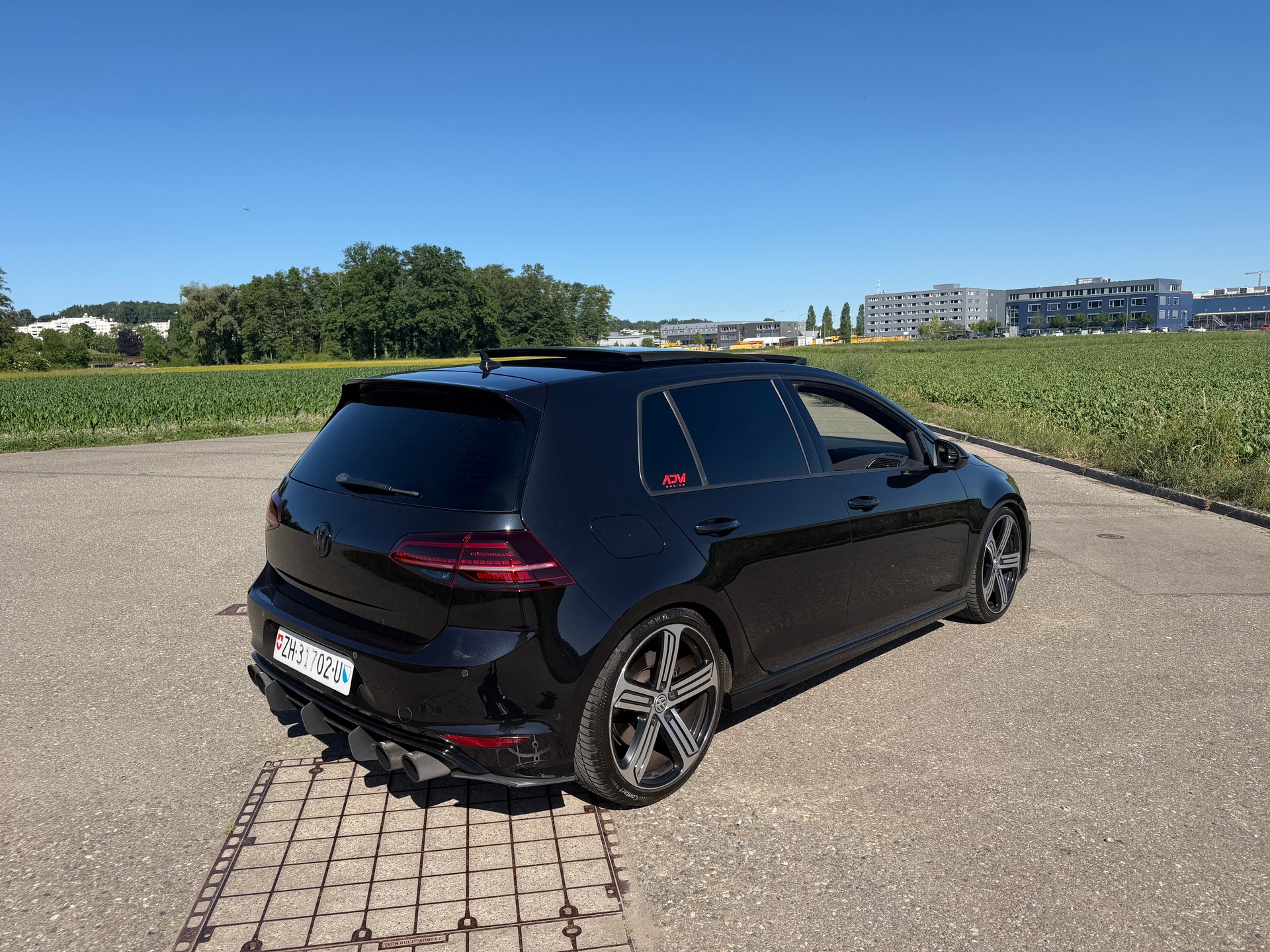 VW Golf 7R 4Motion-image-5