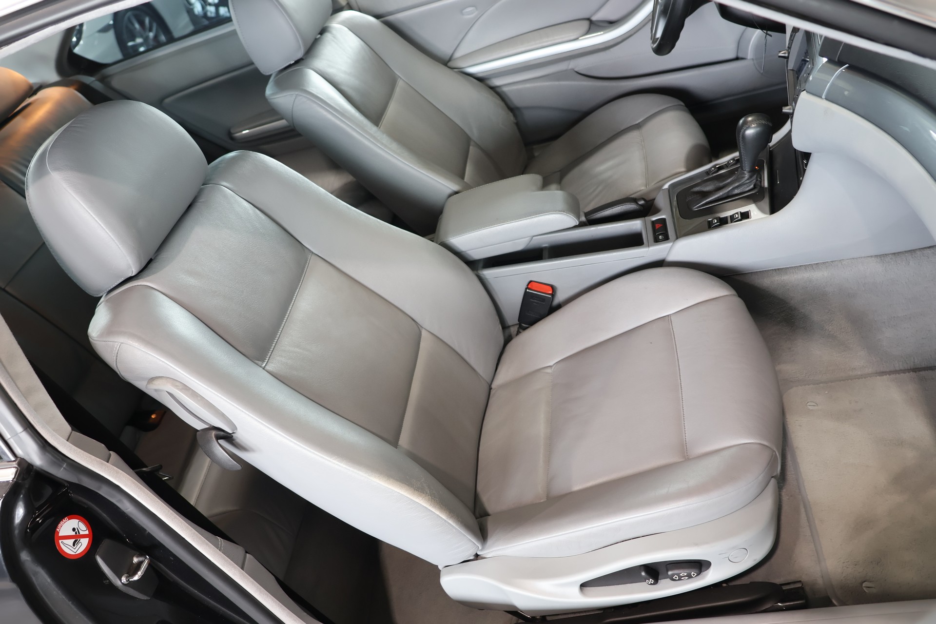 BMW 320Ci Coupé-image-13