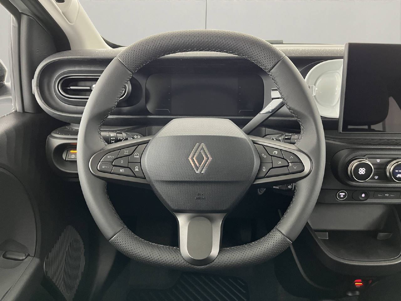 RENAULT Twingo E-Tech Urban Range techno-image-9