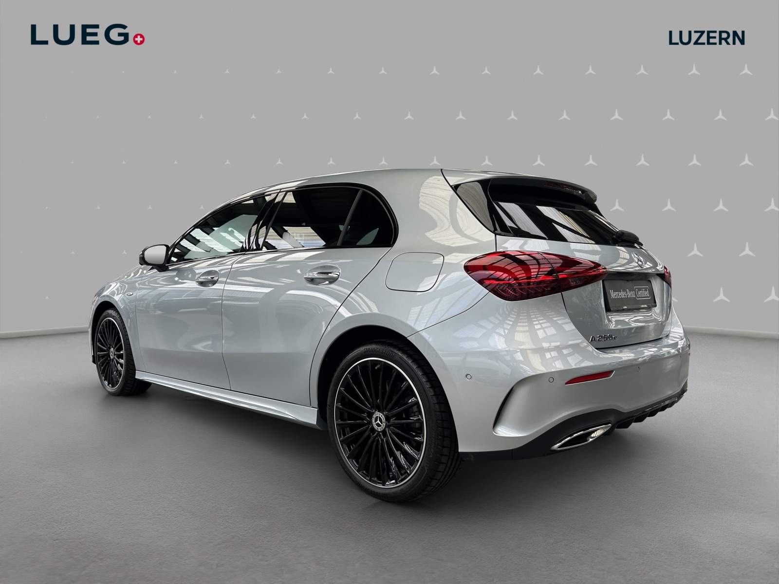MERCEDES-BENZ A 250 e EQ Star 8G-DCT-image-2