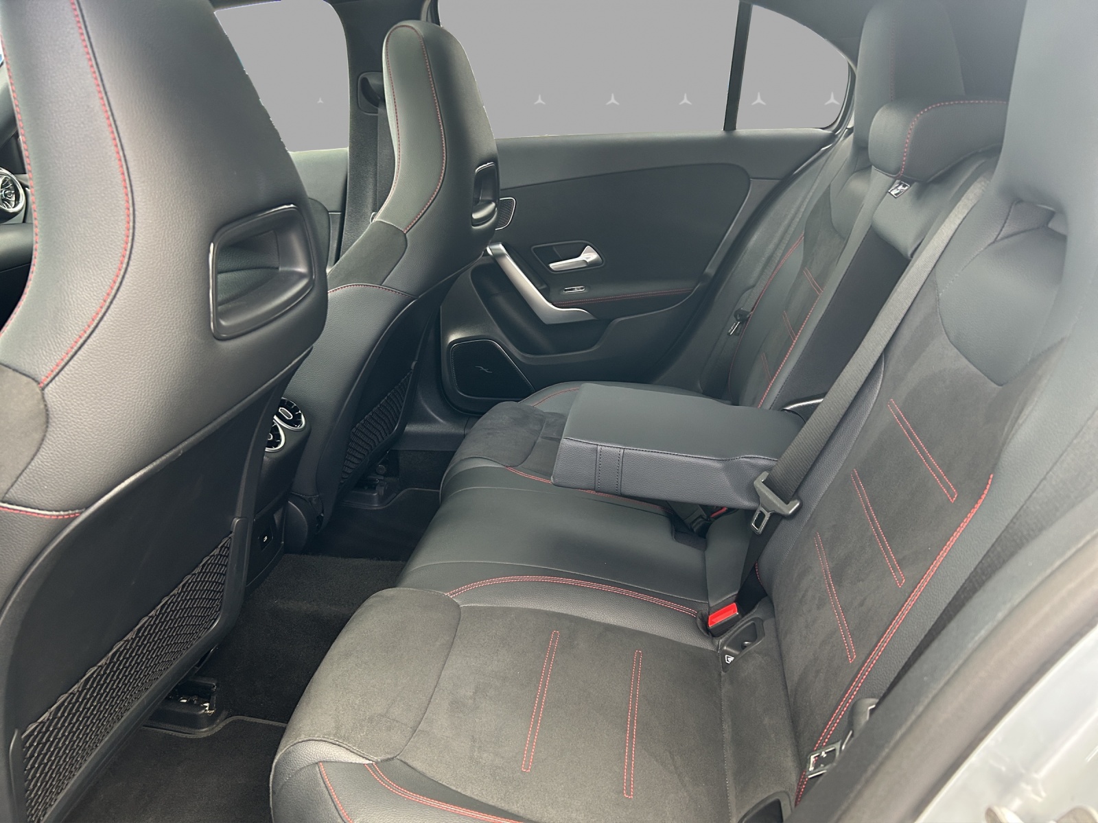 MERCEDES-BENZ A 250 e EQ Star 8G-DCT-image-13