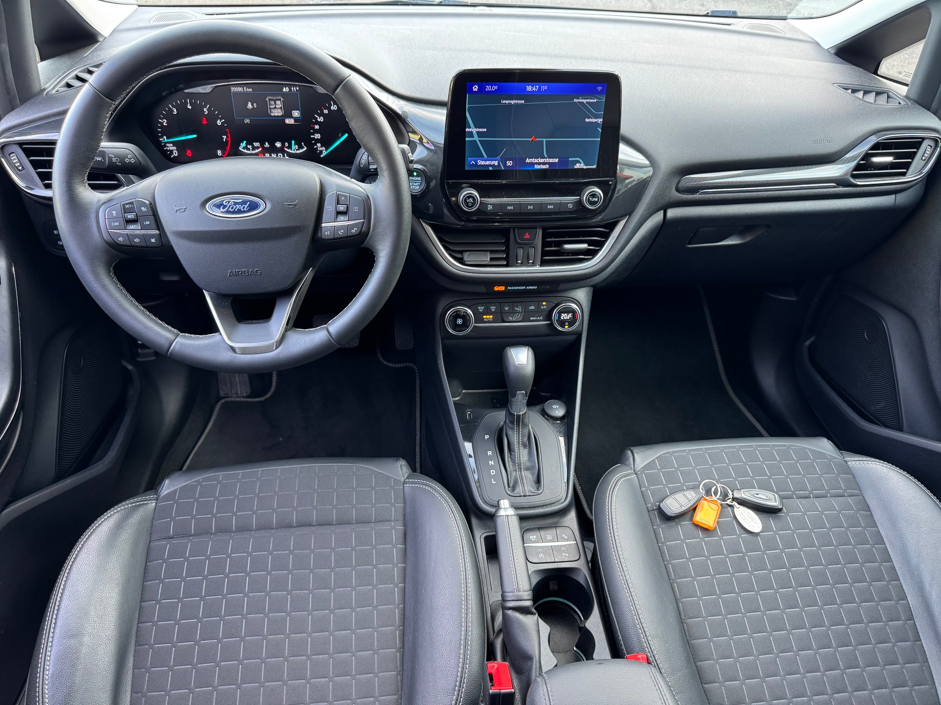 FORD Fiesta 1.0 SCTi Titanium Automat-image-10