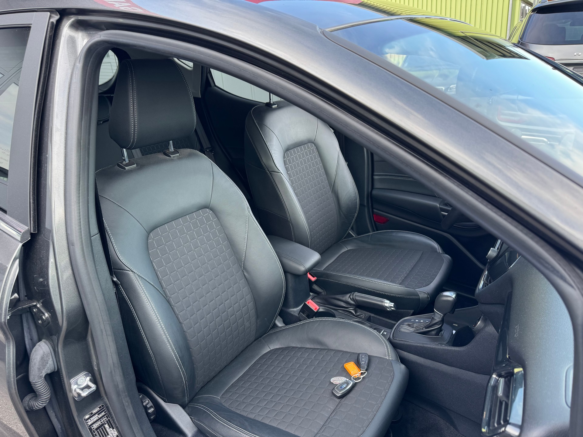 FORD Fiesta 1.0 SCTi Titanium Automat-image-13