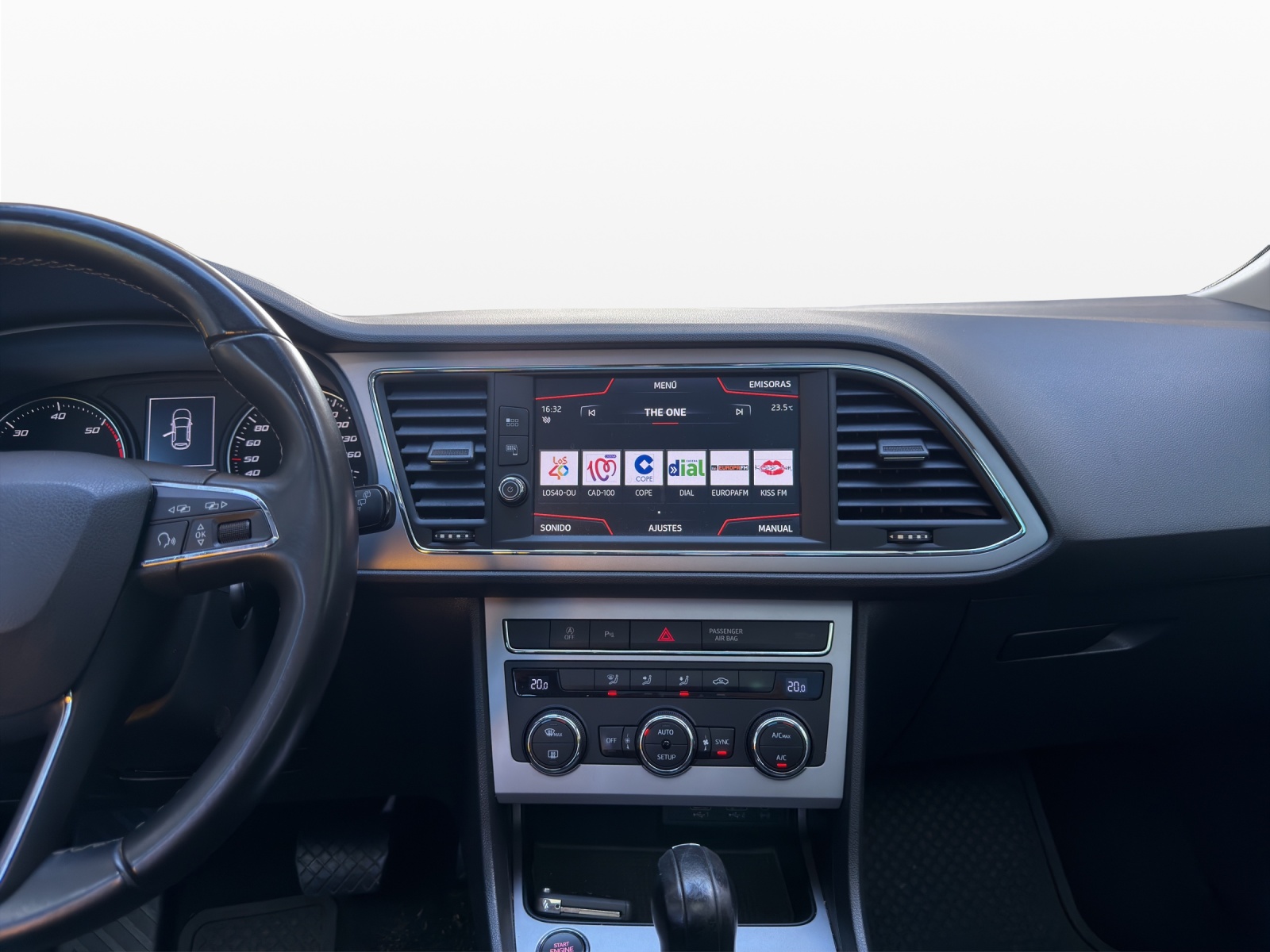 SEAT Leon 2.0 TDI FR Line DSG-image-11