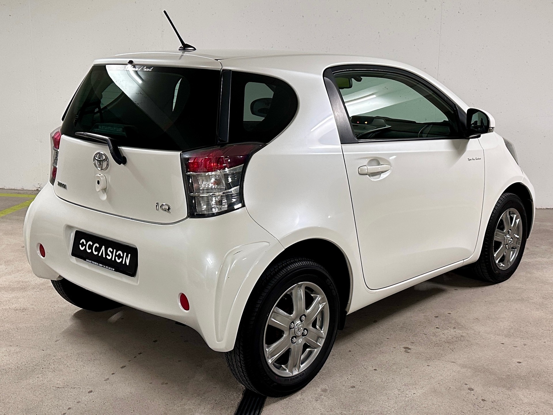 TOYOTA iQ 1.0 VVT-i-image-6