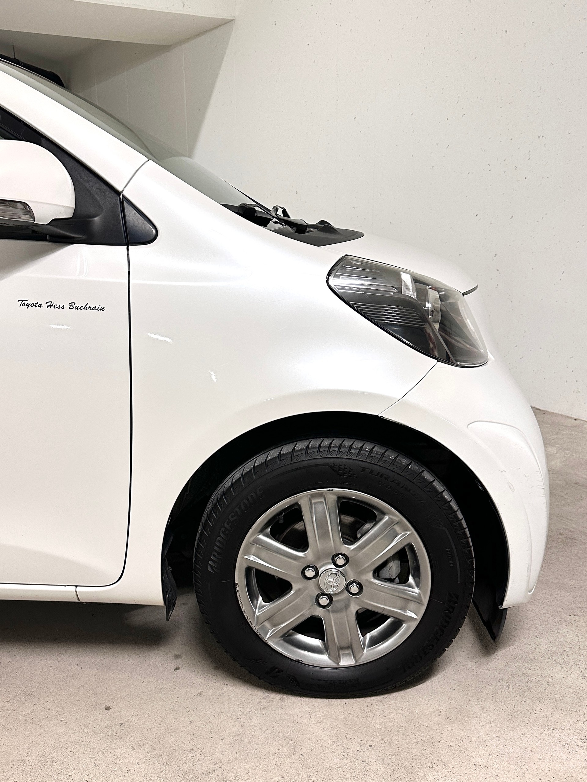 TOYOTA iQ 1.0 VVT-i-image-3