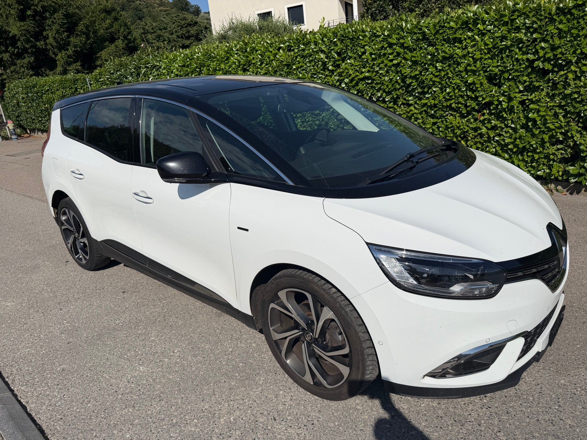RENAULT Grand Scénic 1.3 16V Turbo Black Edition EDC-image-2