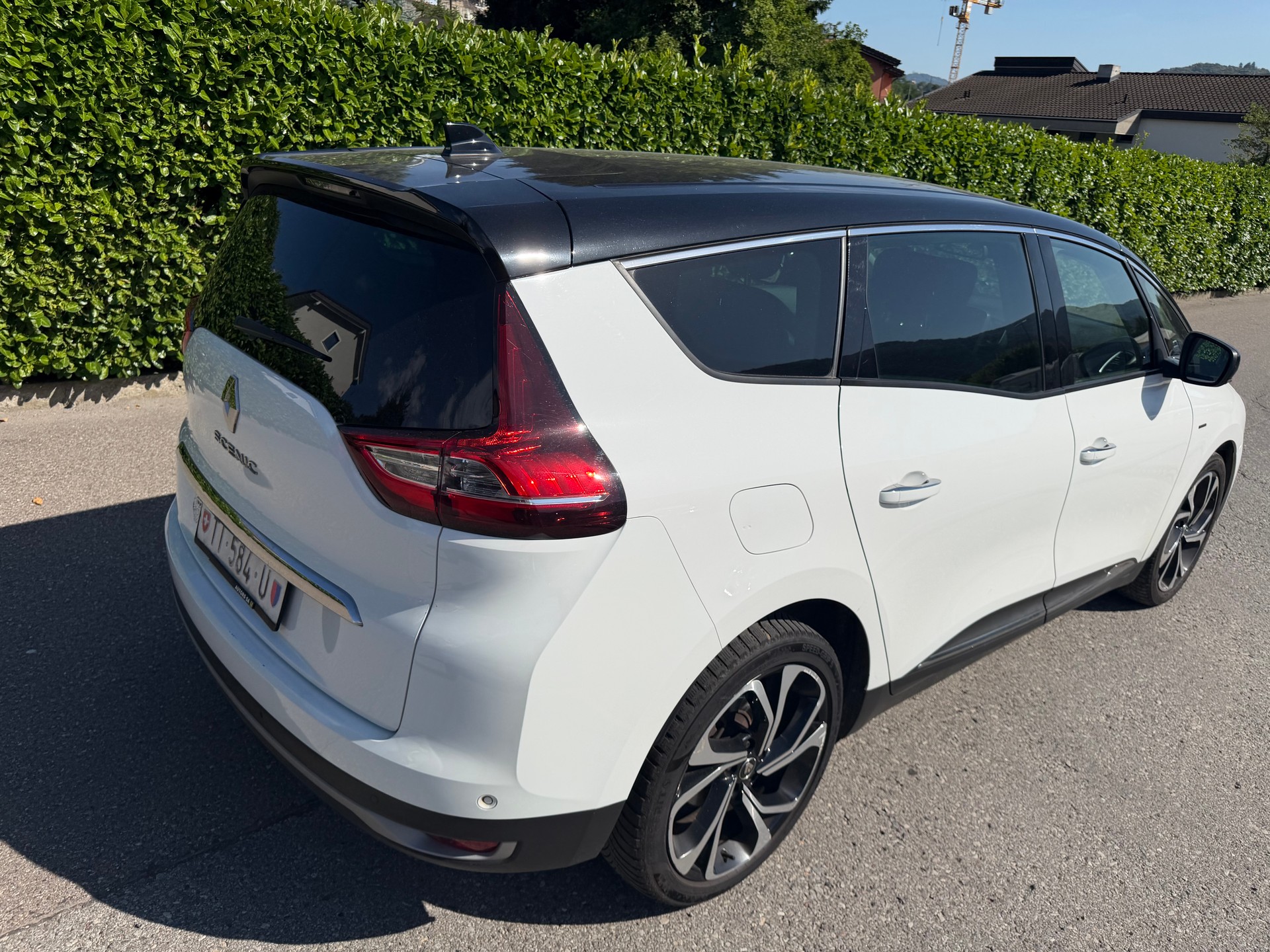 RENAULT Grand Scénic 1.3 16V Turbo Black Edition EDC-image-3