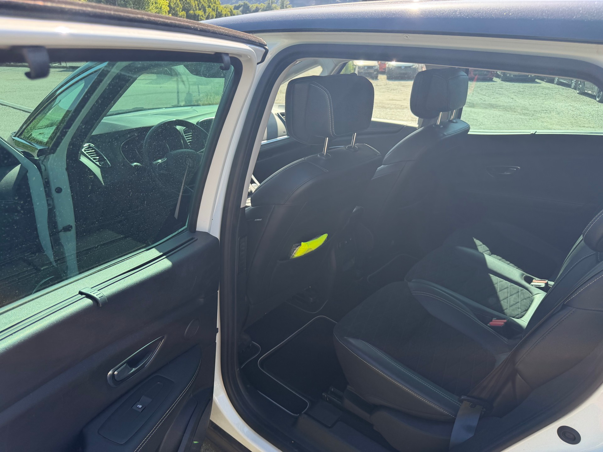 RENAULT Grand Scénic 1.3 16V Turbo Black Edition EDC-image-8