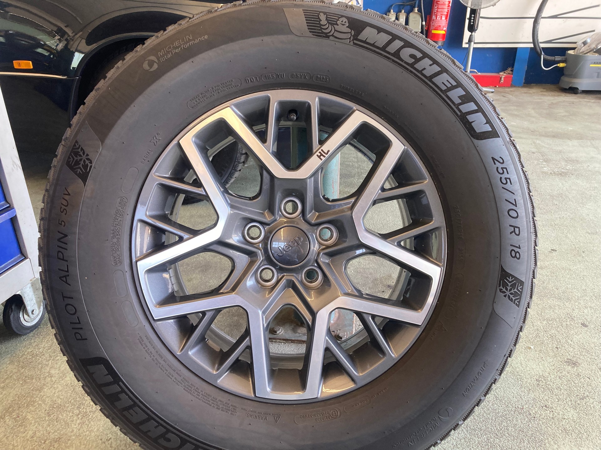 JEEP Wrangler 2.0 PHEV Unlimited Rubicon Automatic-image-15