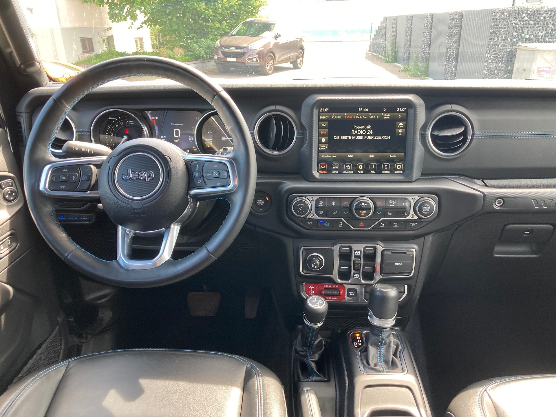 JEEP Wrangler 2.0 PHEV Unlimited Rubicon Automatic-image-8