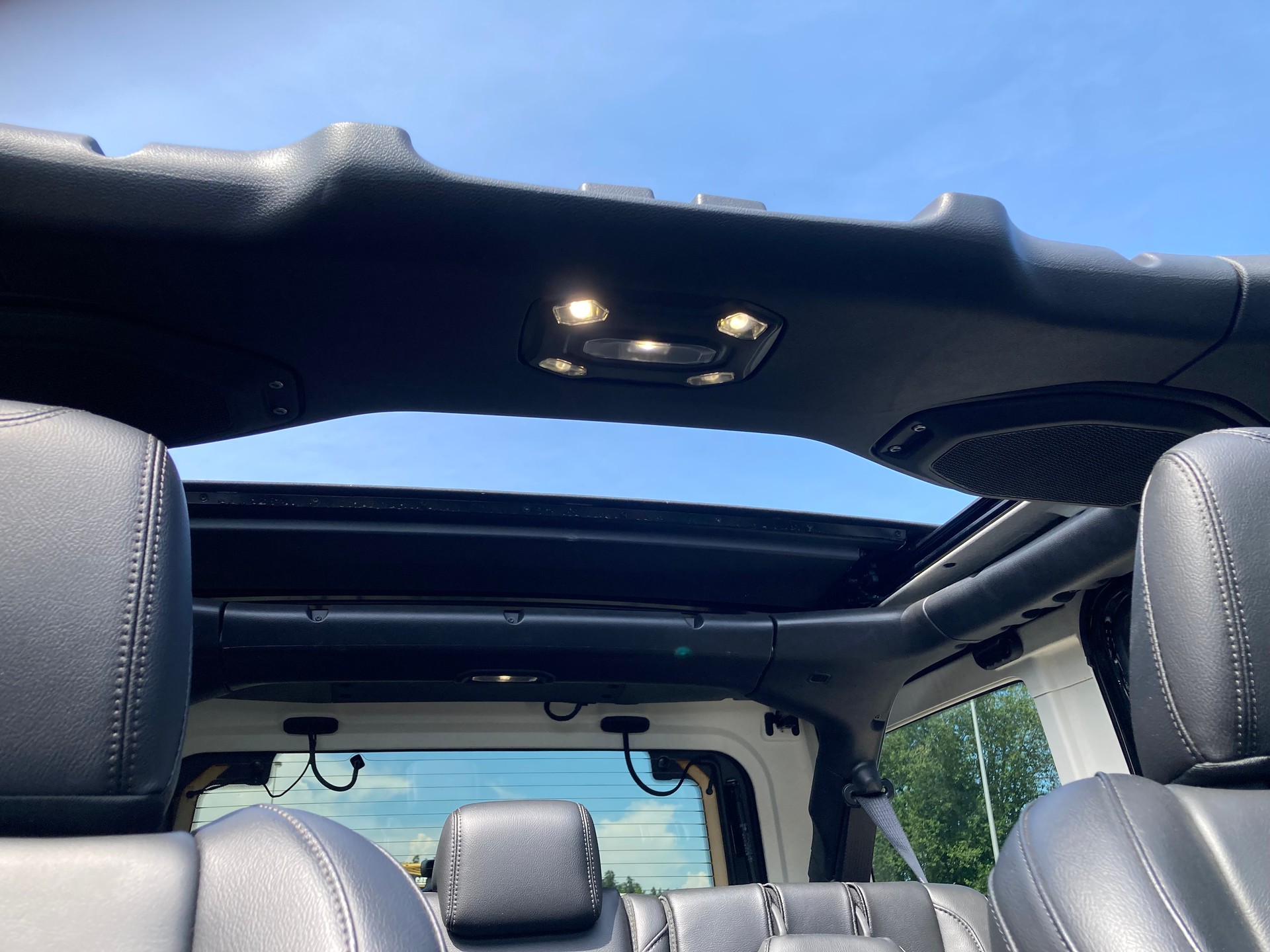JEEP Wrangler 2.0 PHEV Unlimited Rubicon Automatic-image-14