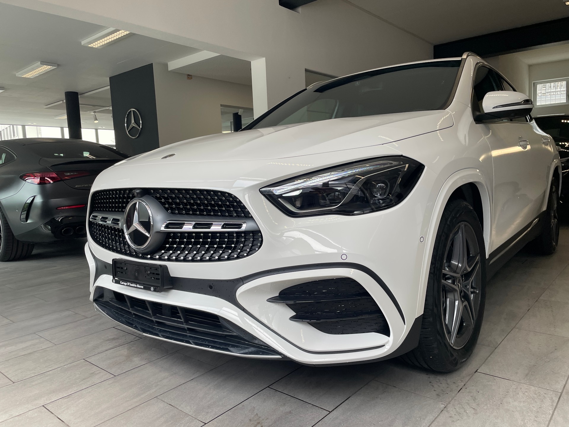 MERCEDES-BENZ GLA 250 4Matic 8G-DCT AMG Line Swiss Star-showroom-element-1