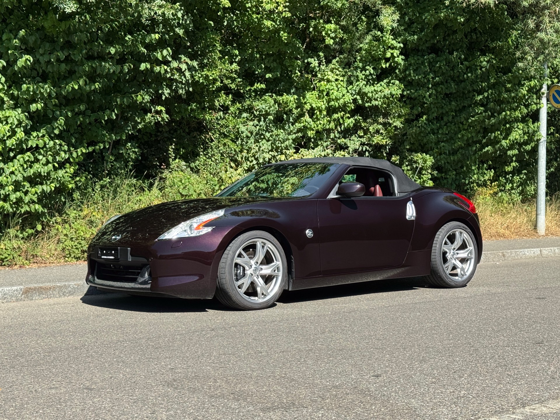NISSAN 370 Z Roadster Pack-showroom-element-1