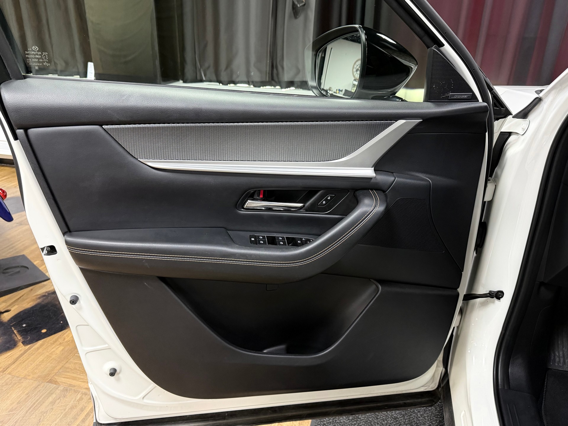 MAZDA CX-60 3.3L e-Skyactiv D 254 MHEV AWD Homura-image-8
