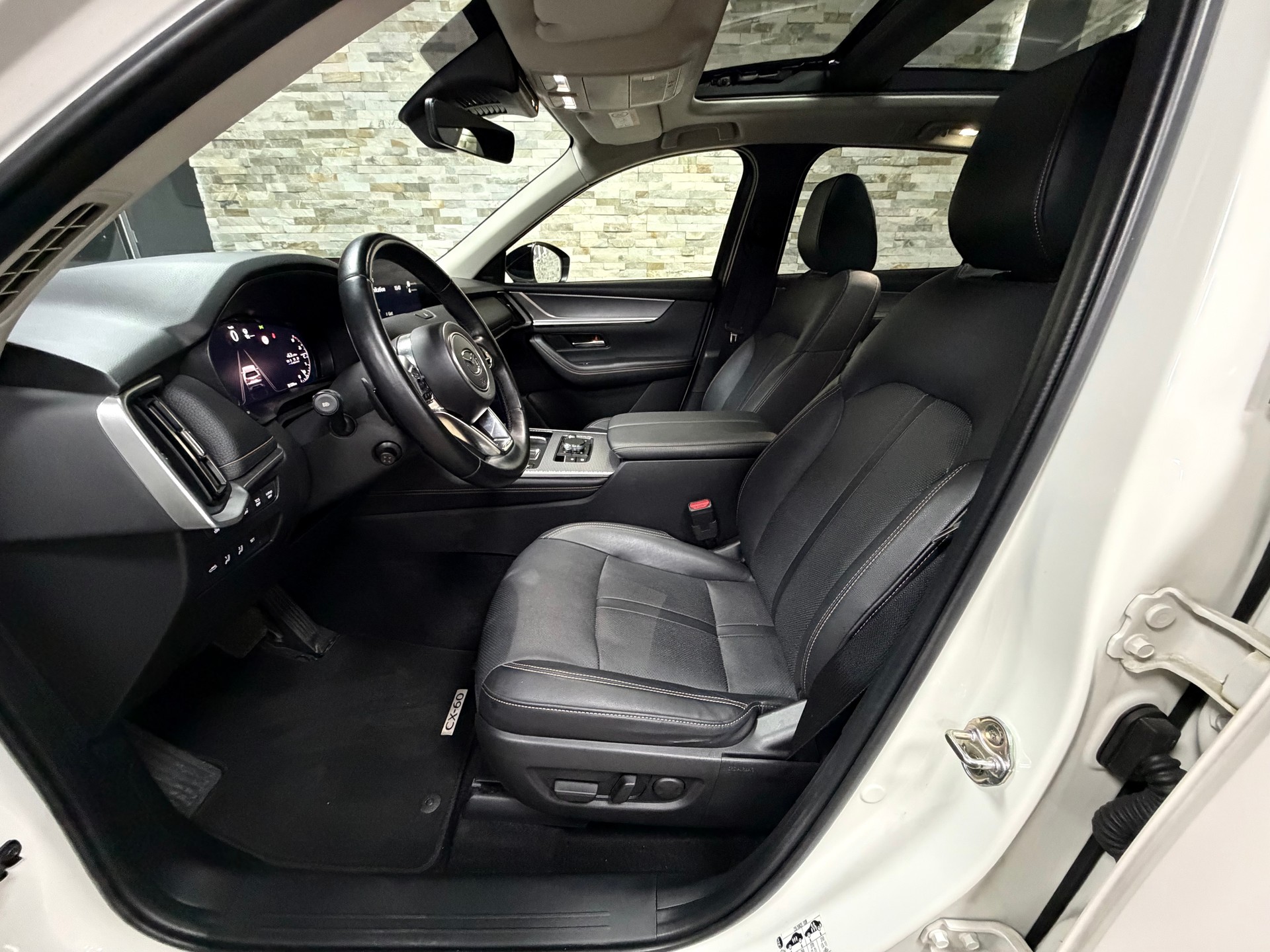 MAZDA CX-60 3.3L e-Skyactiv D 254 MHEV AWD Homura-image-10