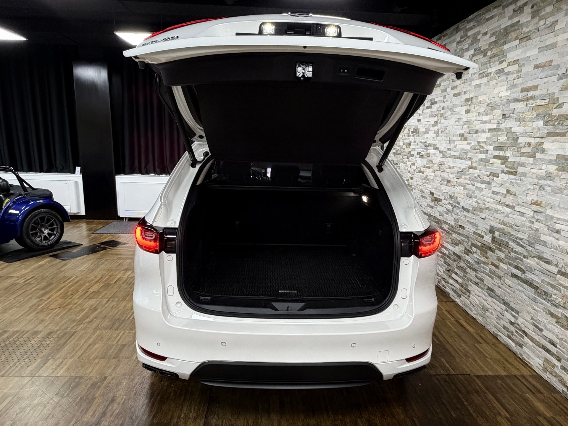 MAZDA CX-60 3.3L e-Skyactiv D 254 MHEV AWD Homura-image-28
