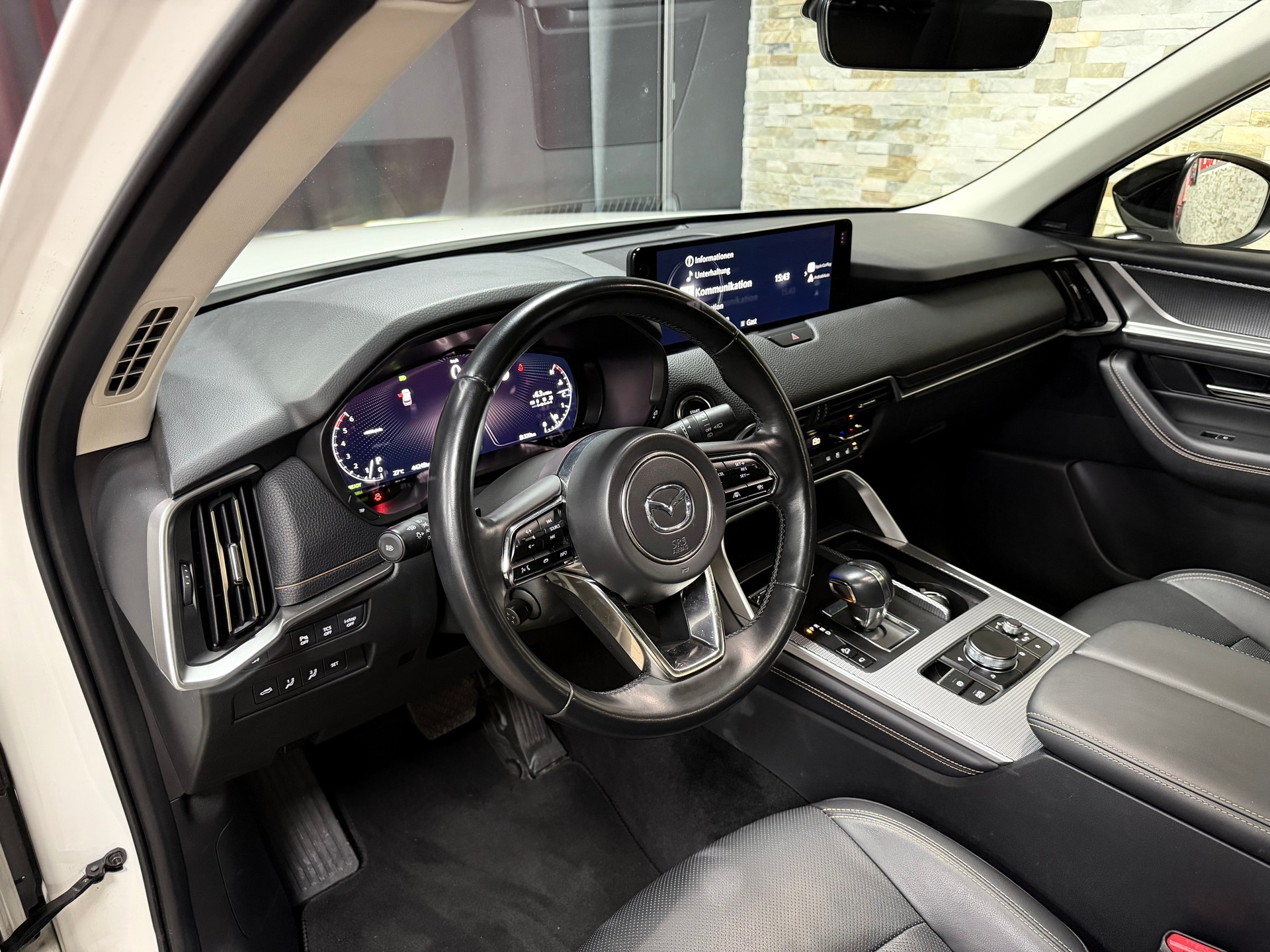 MAZDA CX-60 3.3L e-Skyactiv D 254 MHEV AWD Homura-image-11