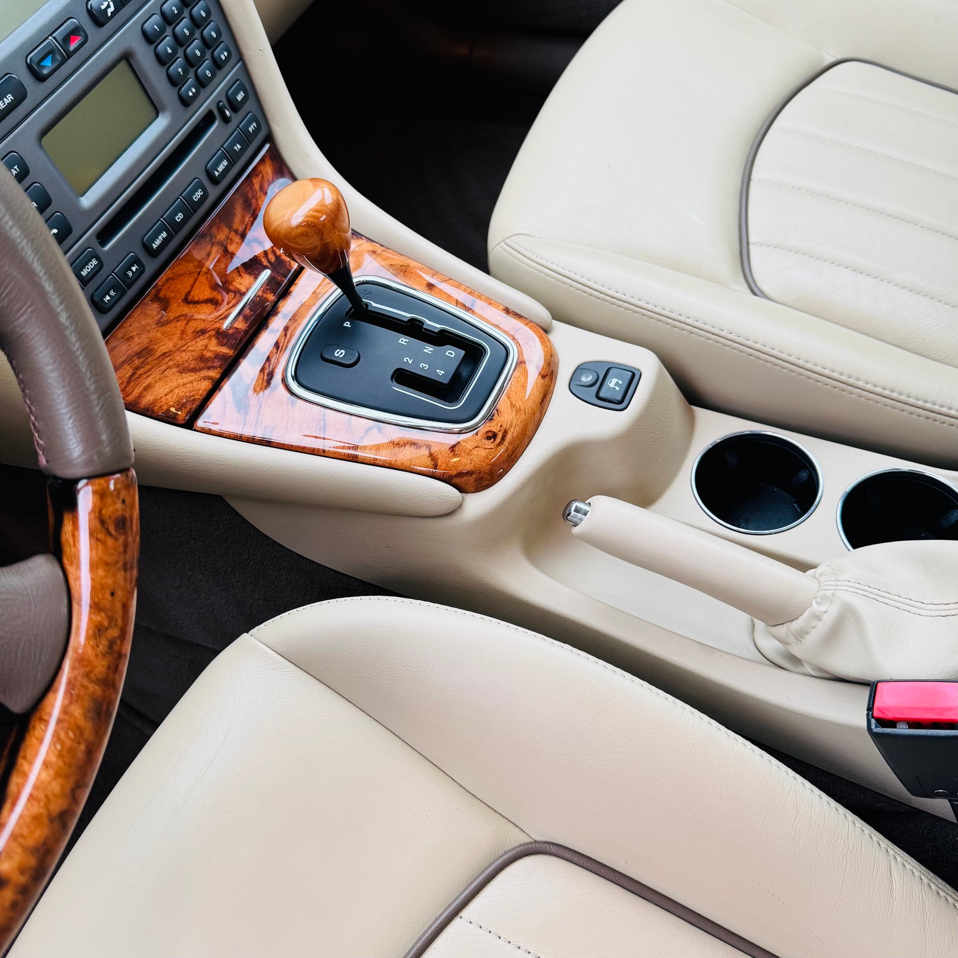 JAGUAR X-Type 2.5 V6 Traction4 Sovereign-image-10