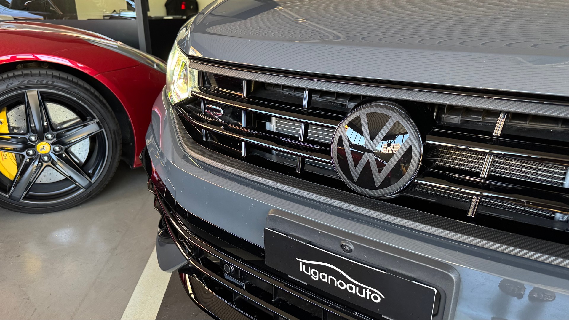 VW Tiguan 2.0TSI R 4Motion DSG-image-3