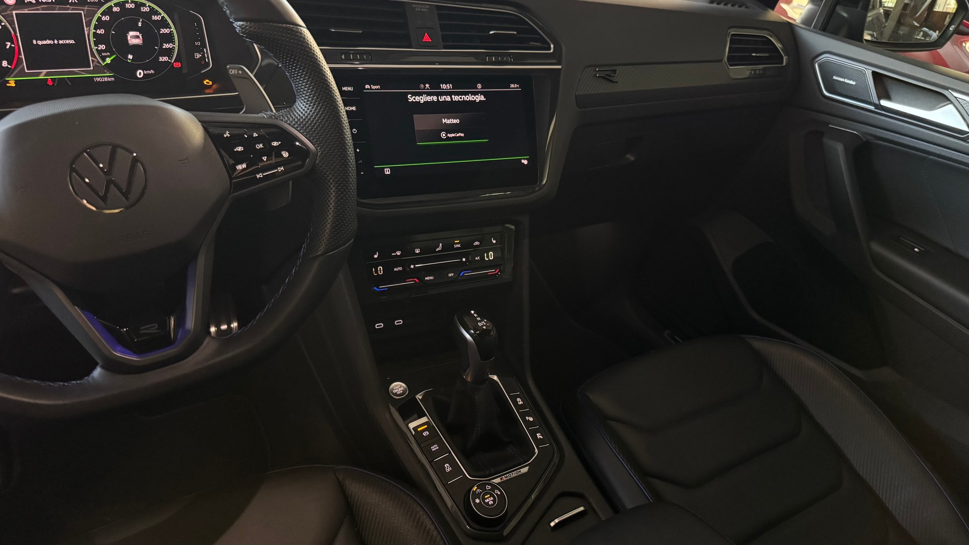 VW Tiguan 2.0TSI R 4Motion DSG-image-7