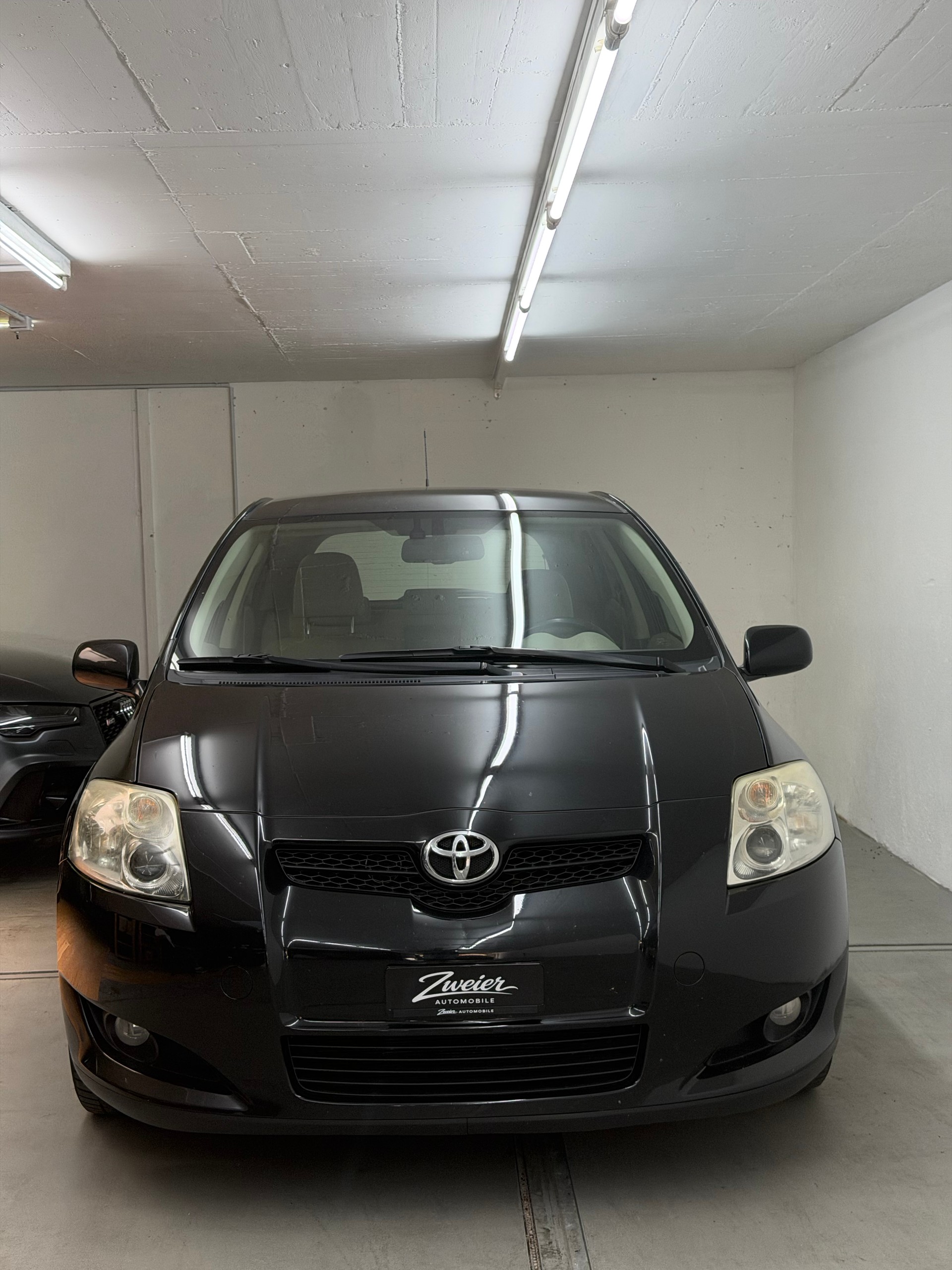 TOYOTA Auris 2.0 D-4D Linea Sol-showroom-element-1