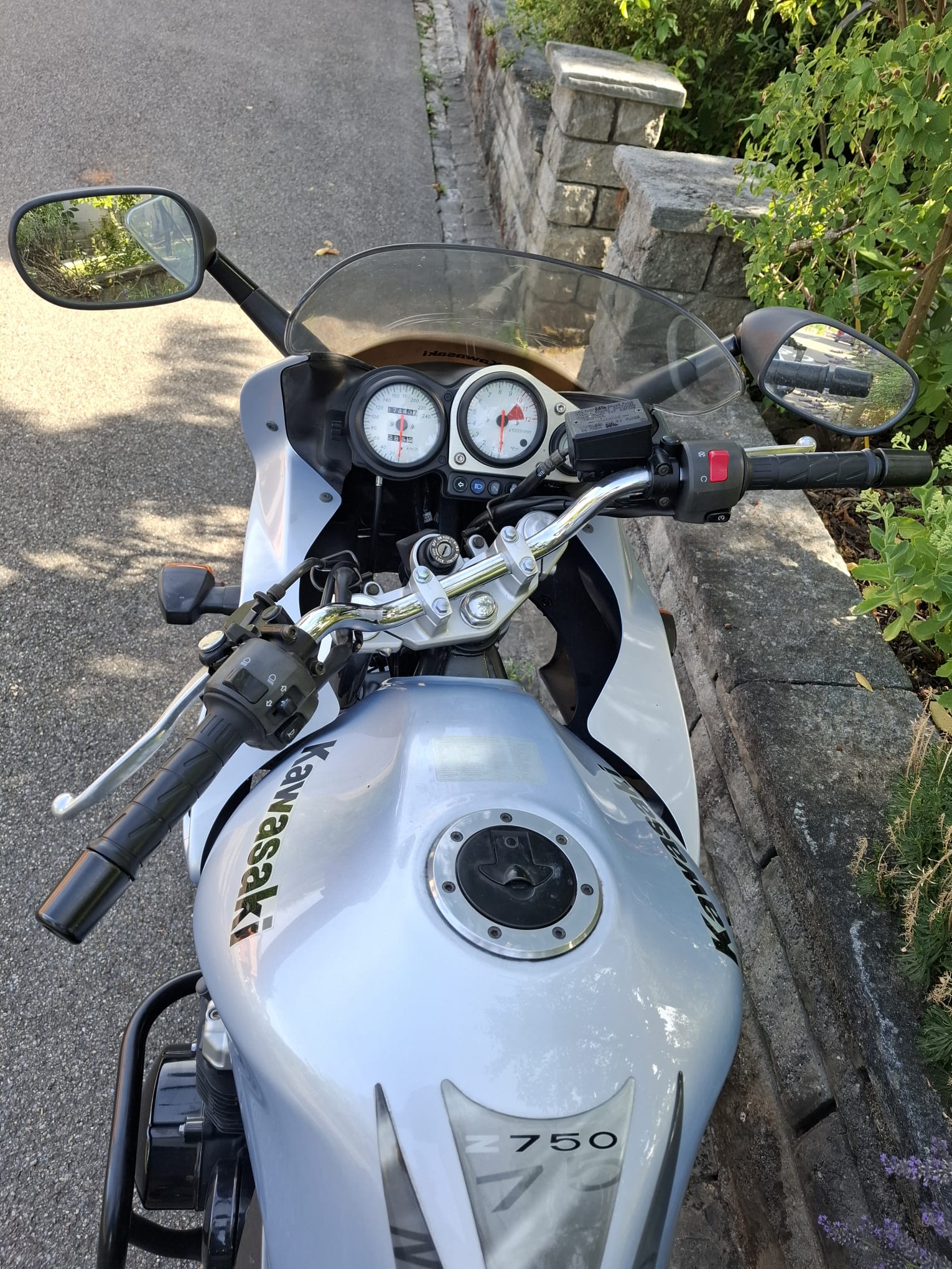 KAWASAKI Z 750 (25kW)-image-2