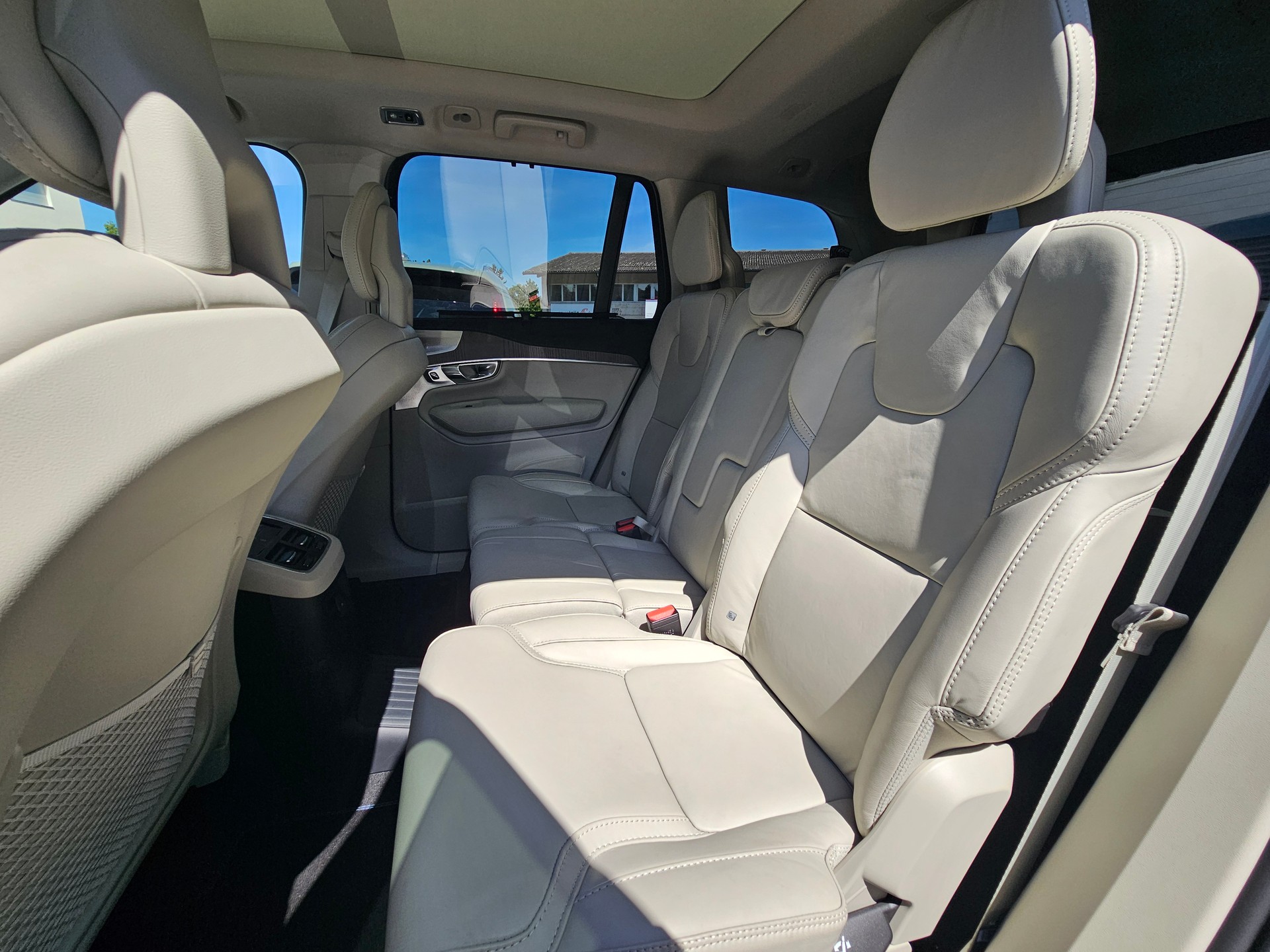 VOLVO XC90 2.0 T8 TE Inscription 7P. eAWD-image-15
