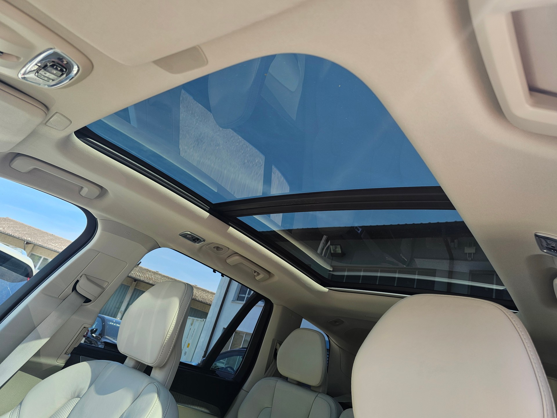 VOLVO XC90 2.0 T8 TE Inscription 7P. eAWD-image-16