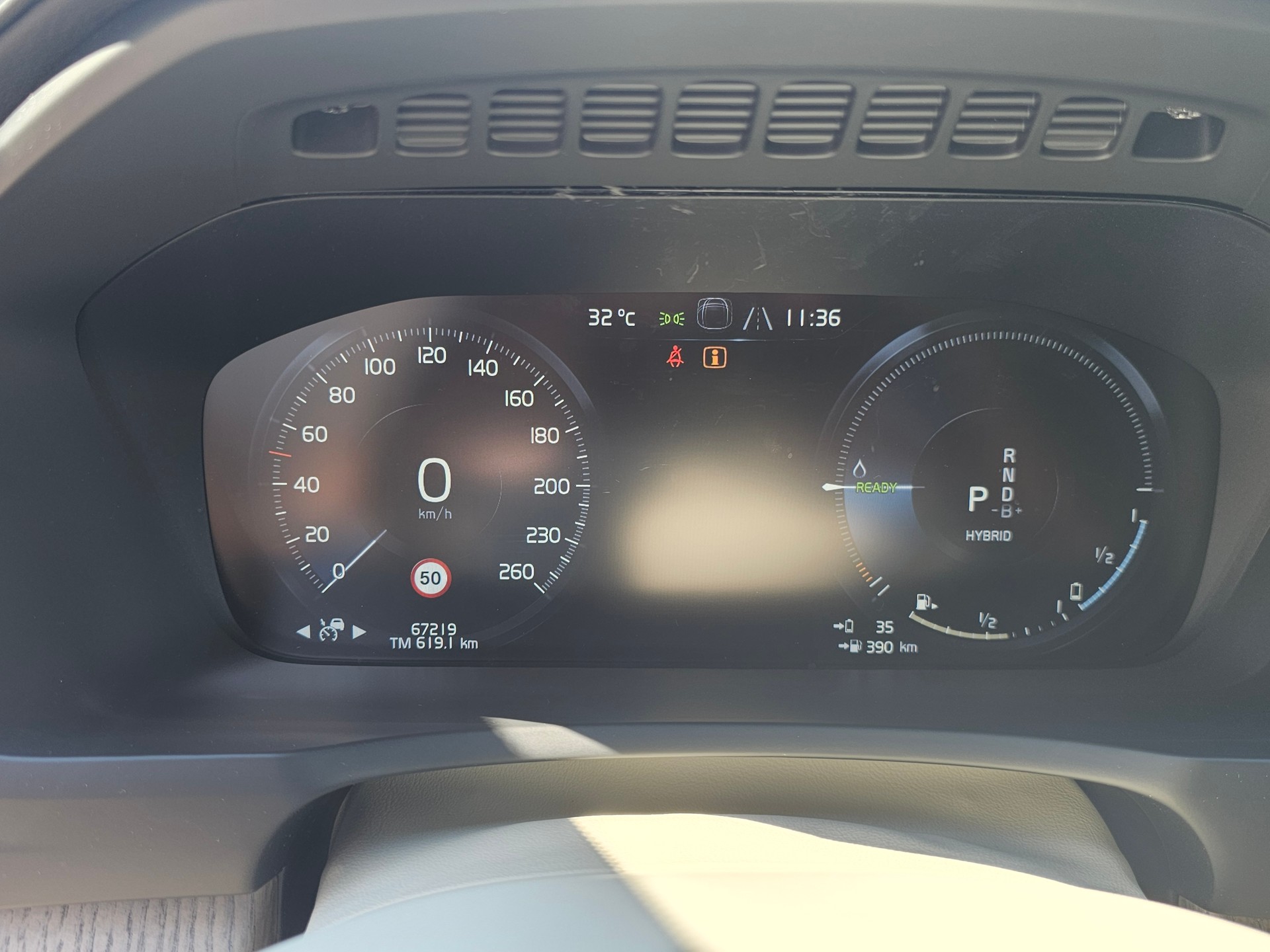 VOLVO XC90 2.0 T8 TE Inscription 7P. eAWD-image-10