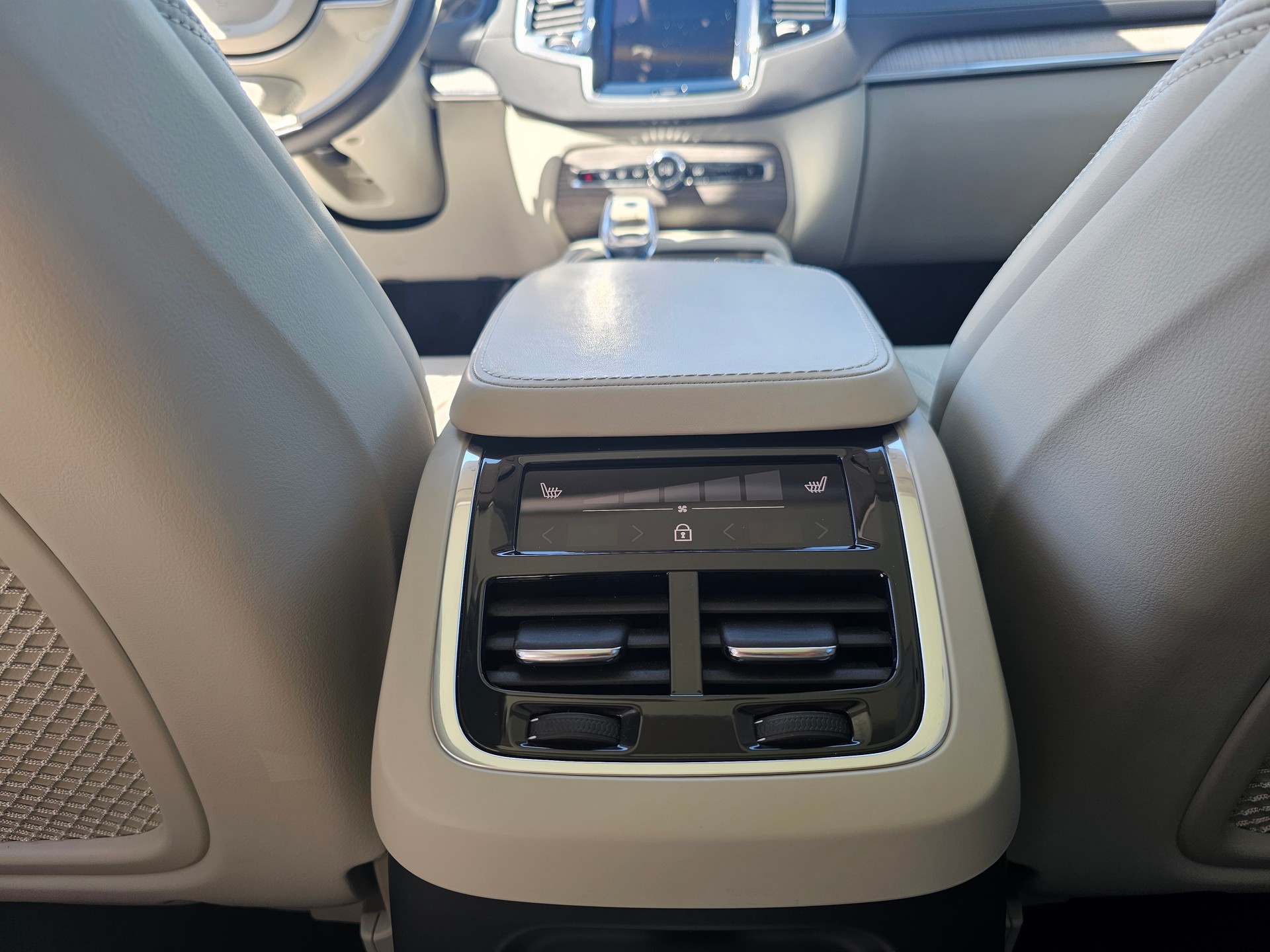 VOLVO XC90 2.0 T8 TE Inscription 7P. eAWD-image-14