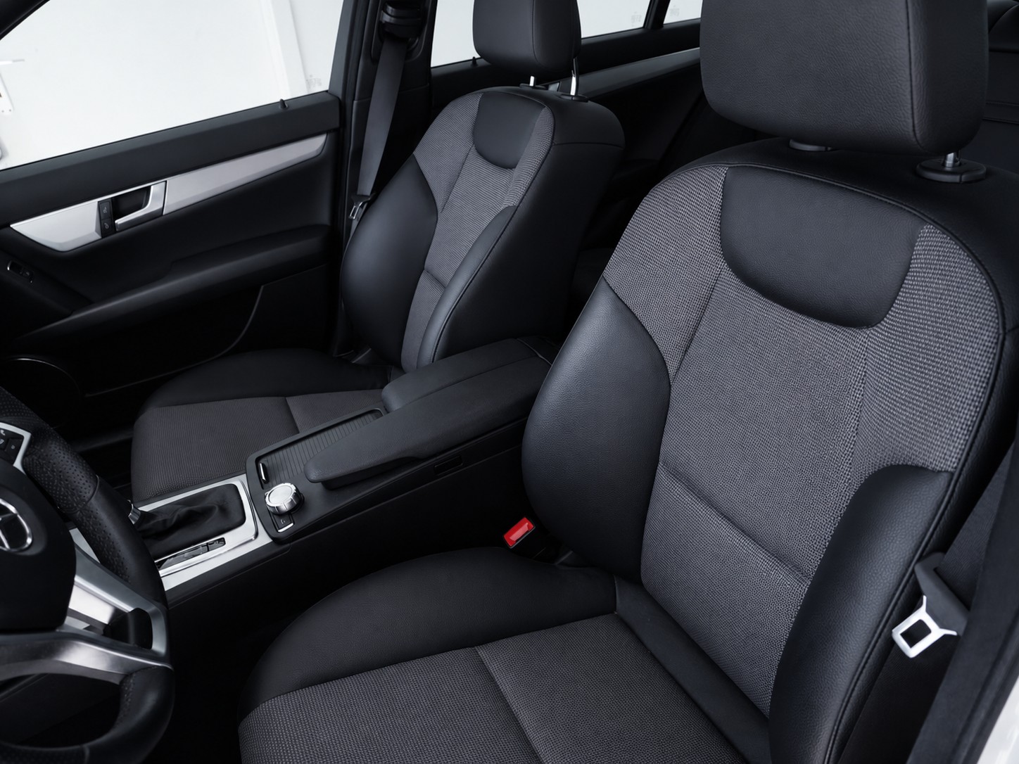 MERCEDES-BENZ C 180 Avantgarde 7G-Tronic-showroom-element-3