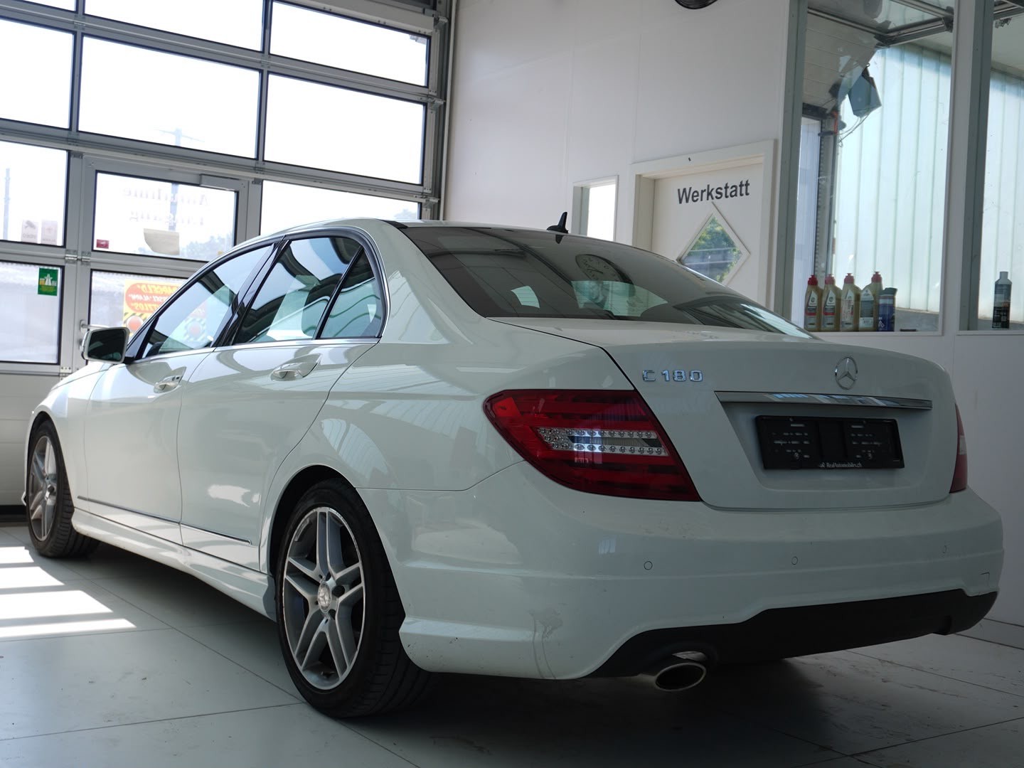MERCEDES-BENZ C 180 Avantgarde 7G-Tronic-showroom-element-1
