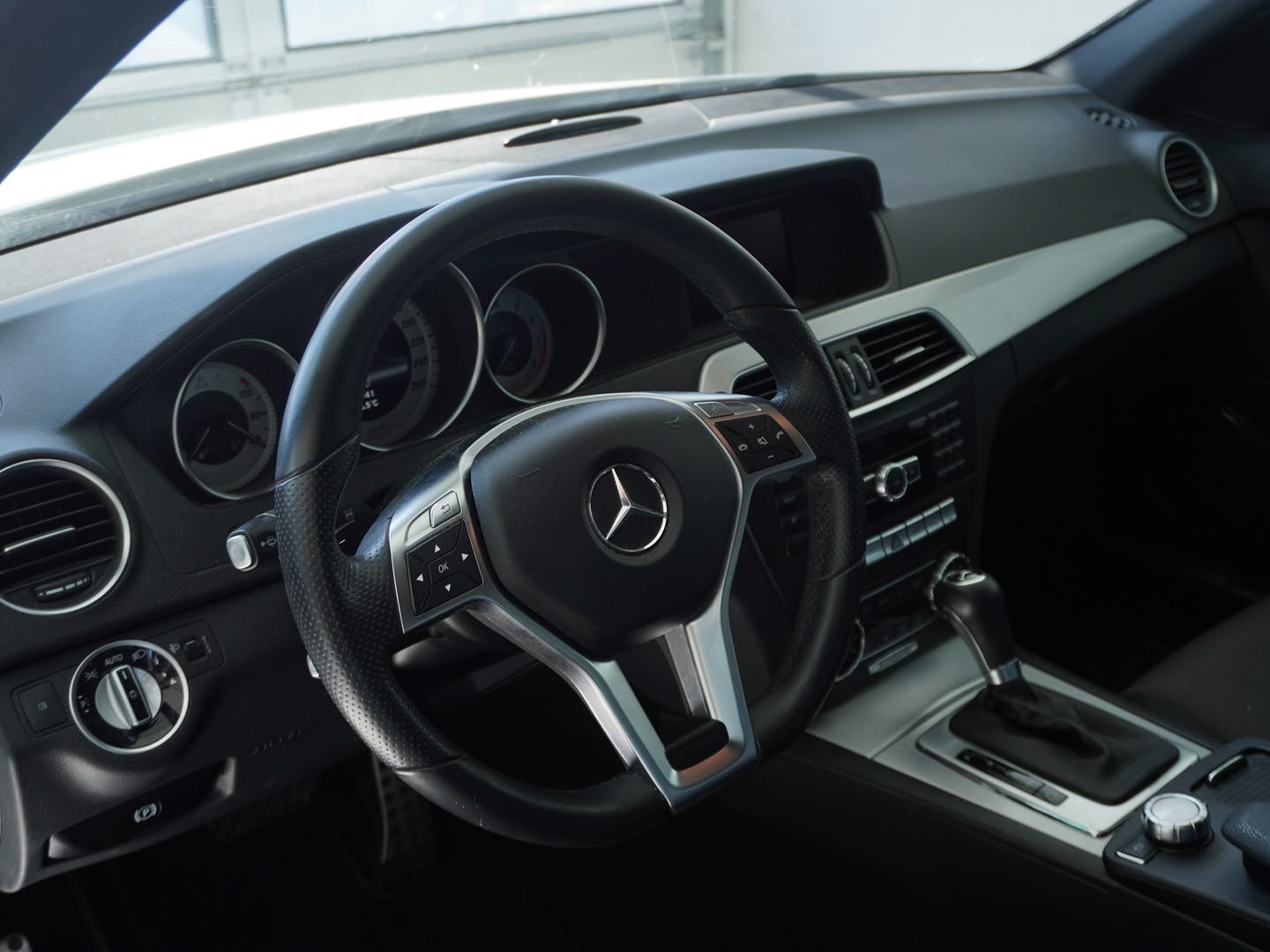 MERCEDES-BENZ C 180 Avantgarde 7G-Tronic-showroom-element-2