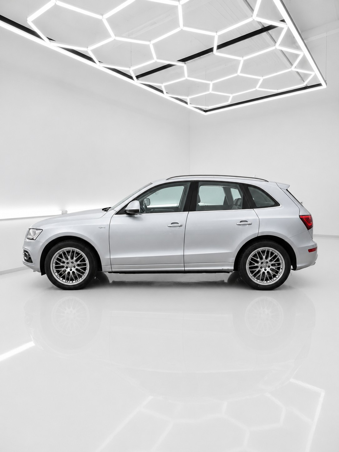 AUDI Q5 2.0 TFSI hybrid quattro tiptronic-showroom-element-1